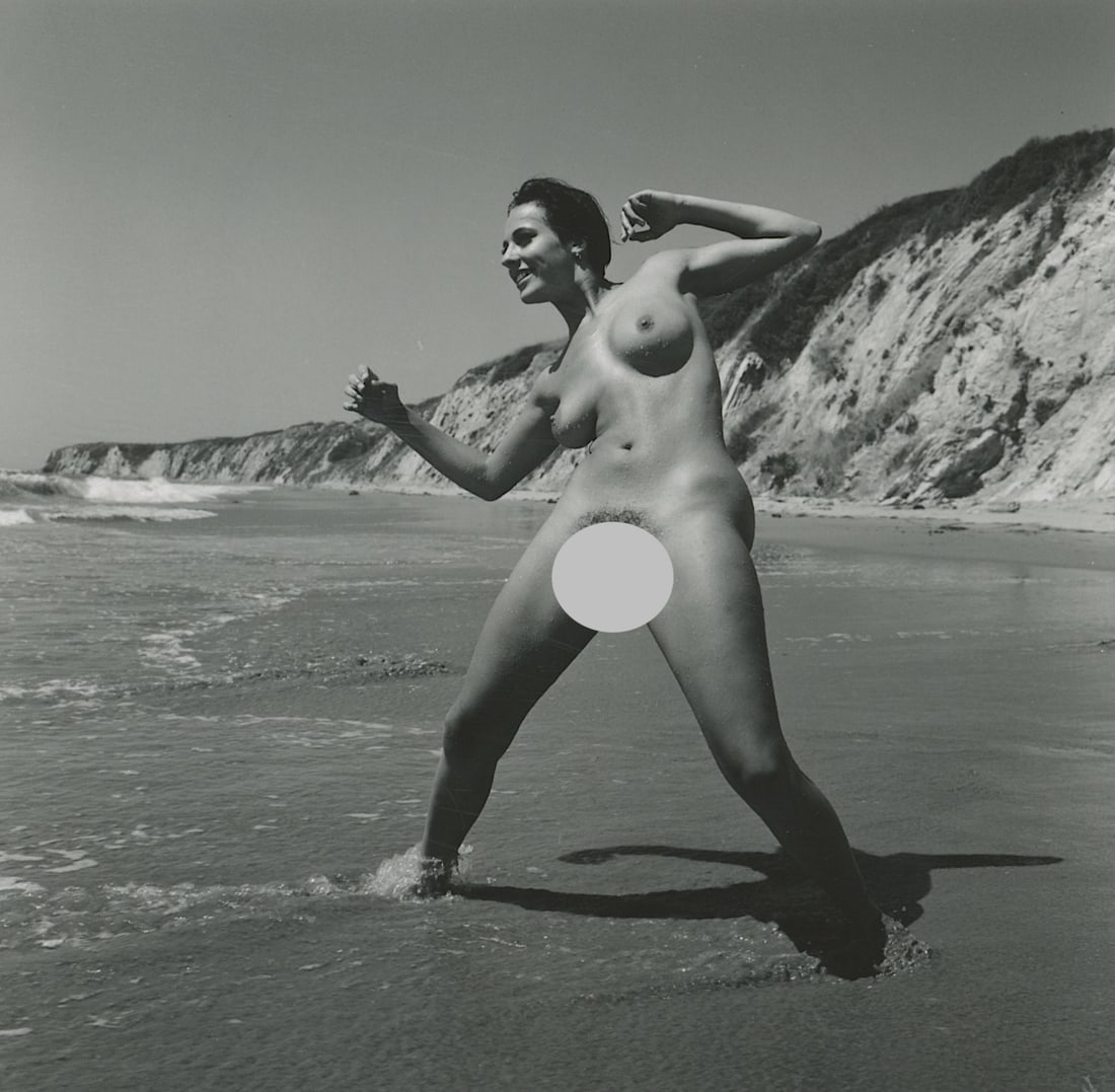 ANDR? DE DIENES Vintage Photo 1950s-1960s Nude Study: The provenance of this photo is from the archives of notable photographer Andr? de Dienes. The dimensions are Approx. 2" x 2.25" (variances can occur). This black and white gelatin photo was printed i