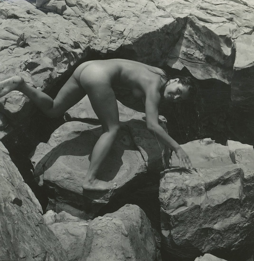 ANDR? DE DIENES Vintage Photo 1950s-1960s Nude Study: The provenance of this photo is from the archives of notable photographer Andr? de Dienes. The dimensions are Approx. 2" x 2.25" (variances can occur). This black and white gelatin photo was printed i