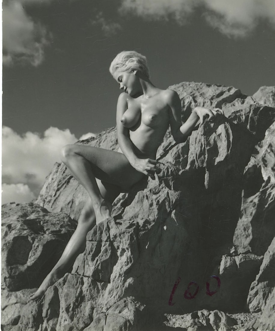 ANDR? DE DIENES Vintage Photo 1950s-1960s Nude Study: The provenance of this photo is from the archives of notable photographer Andr? de Dienes. The dimensions are Approx. 2" x 2.25" (variances can occur). This black and white gelatin photo was printed i