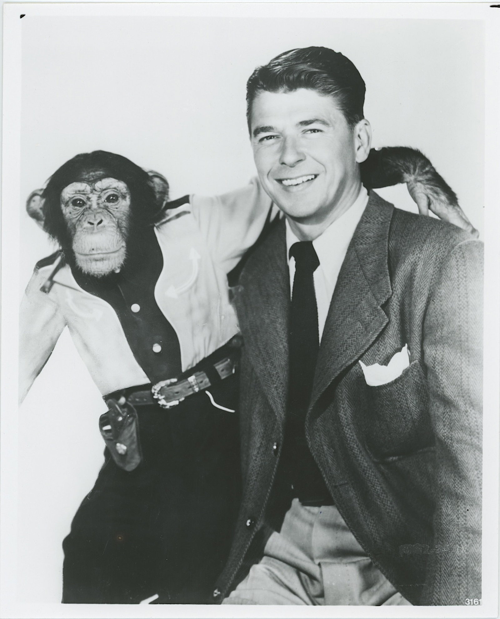 Vintage Photo PRES. RONALD REAGAN as Actor: The provenance of this lot is from a collector in RI. The dimensions are Approx. 10" x 8". THIS IS A RESERVE AUCTION, and the final price will include a Buyer?s Premium. Please, view our full terms an
