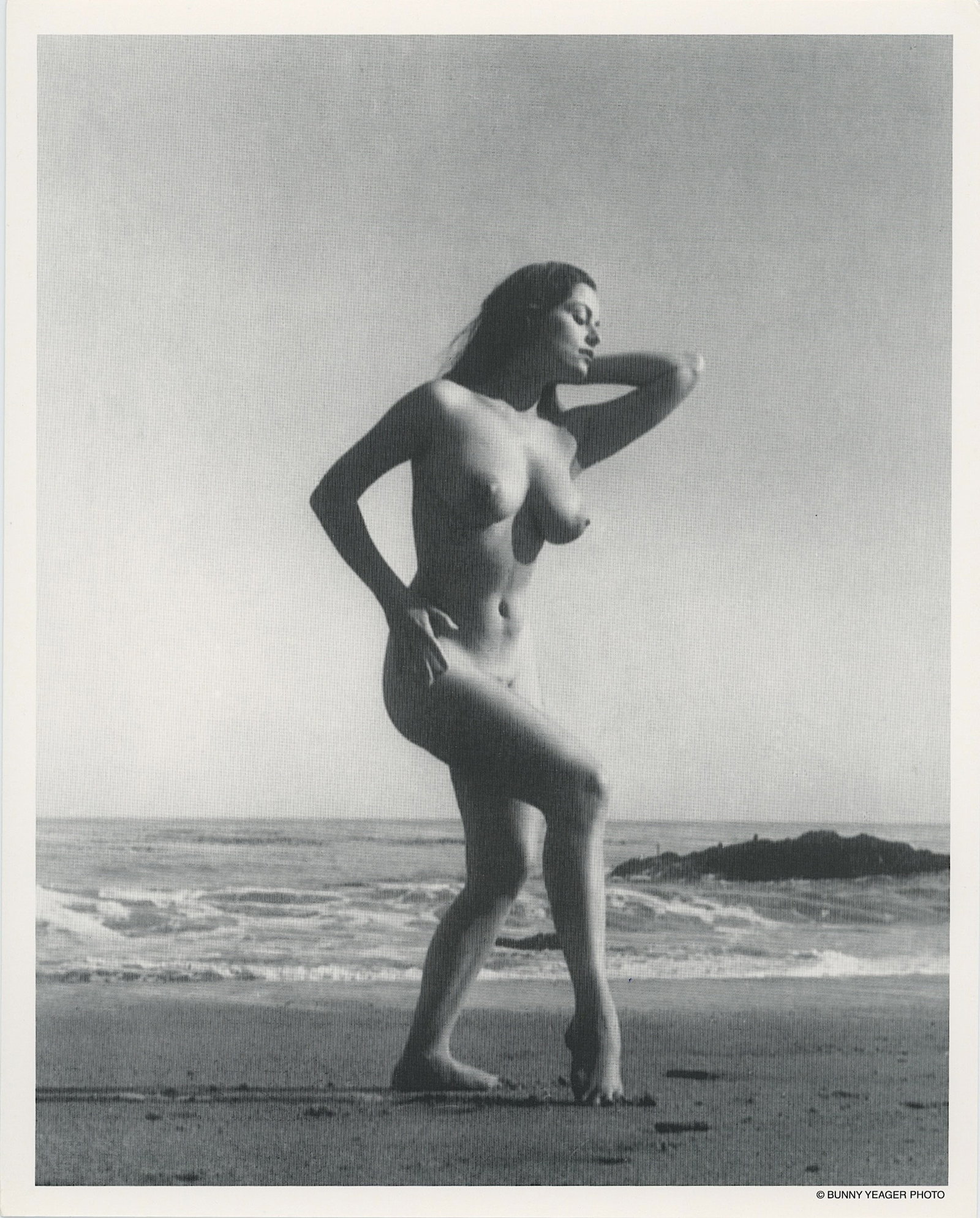 BUNNY YEAGER Vintage Pin Up Litho Model DIANE WEBBER: This lot is consigned by a collector in RI. The provenance is from Bunny Yeager's estate/archives. Linnea Eleanor "Bunny" Yeager (March 13, 1929 - May 24, 2014) was an American photographer and pin-up