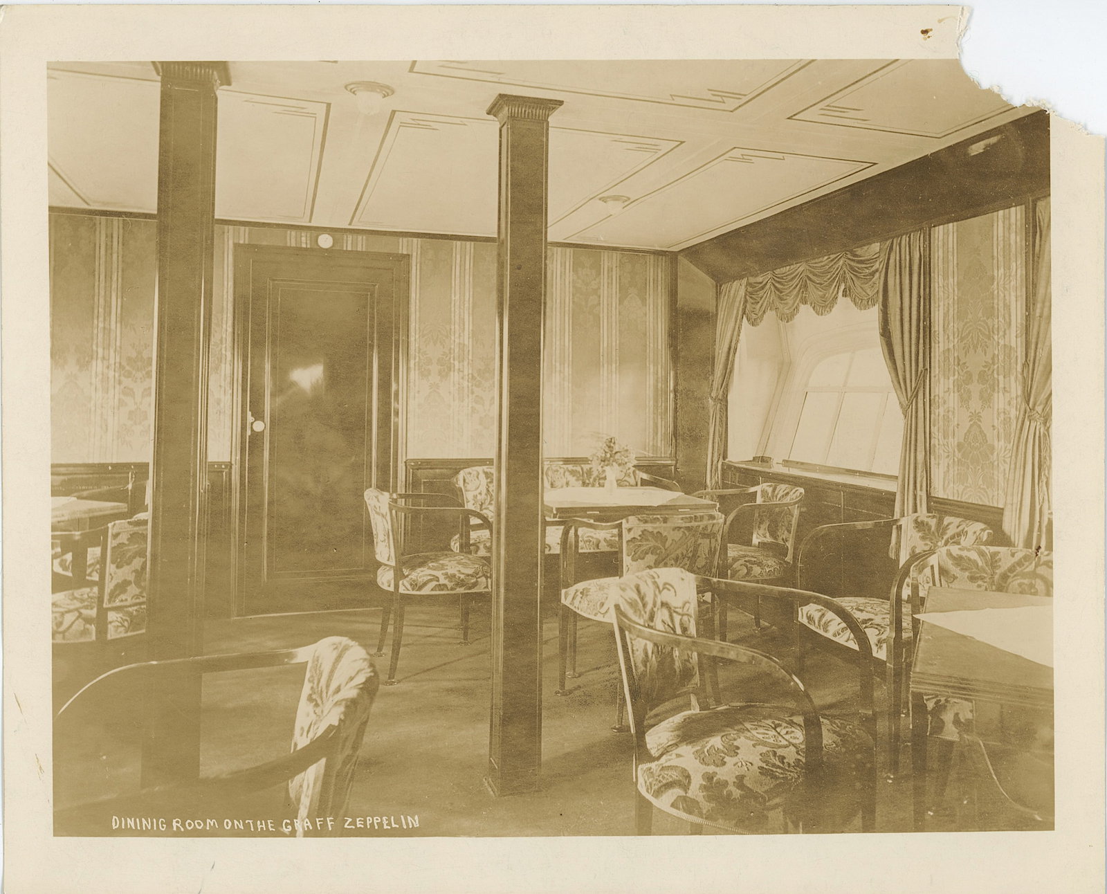 Antique Historical Scarce Photo DINNING ROOM GRAF ZEPPELIN (1 of 2)