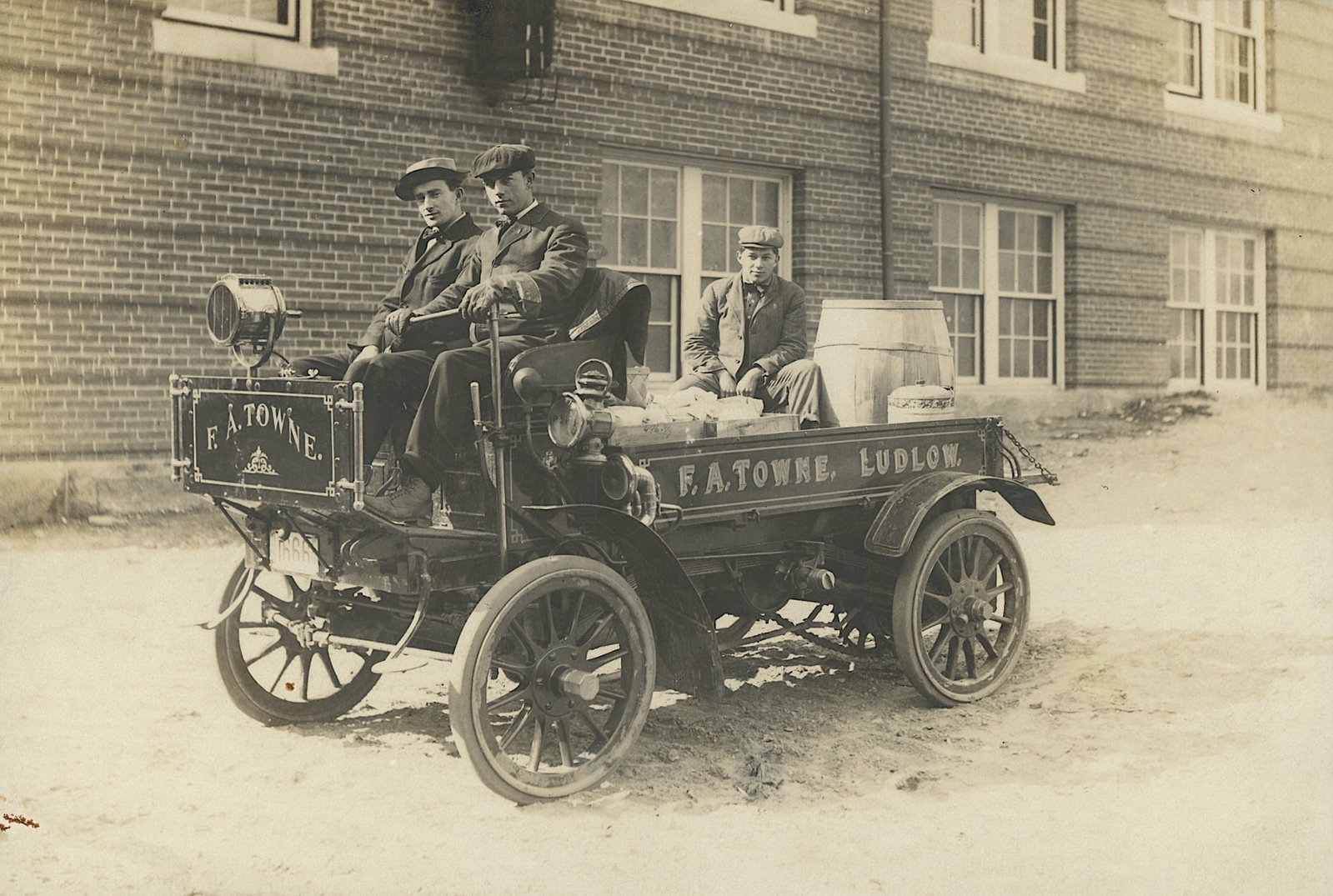 Antique Cabinet Photo TRUCK F.A. TOWNE, LUDLOW (1 of 2)