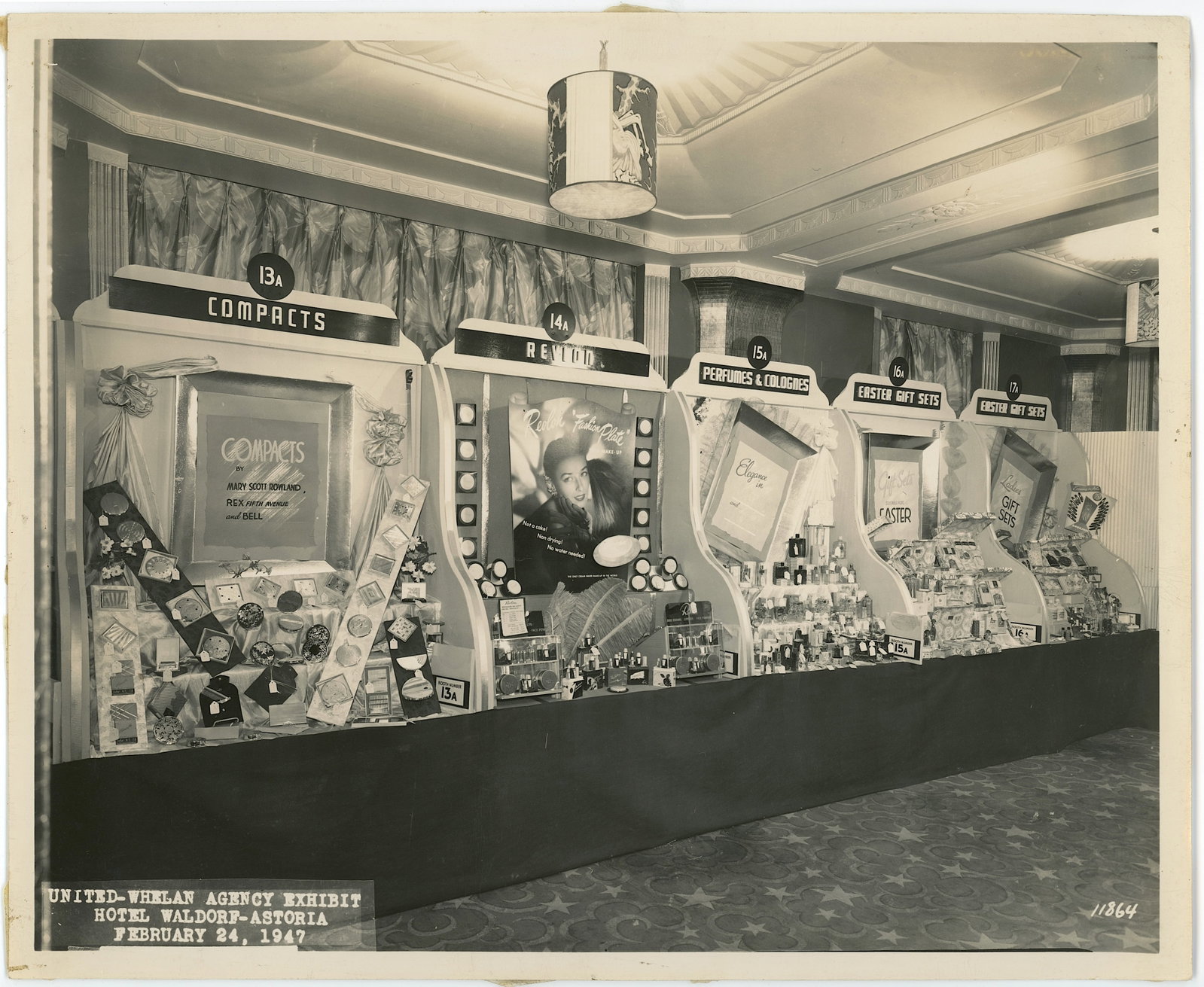Vintage Historical Scarce Photo EXHIBITION WALDORF-ASTORIA: The provenance of this item is from the inventories of Artelisted. Antique . The dimensions are Approx 10" x 8". THIS IS A RESERVE AUCTION, and the final price will include a Buyer?s Premium. Please, 