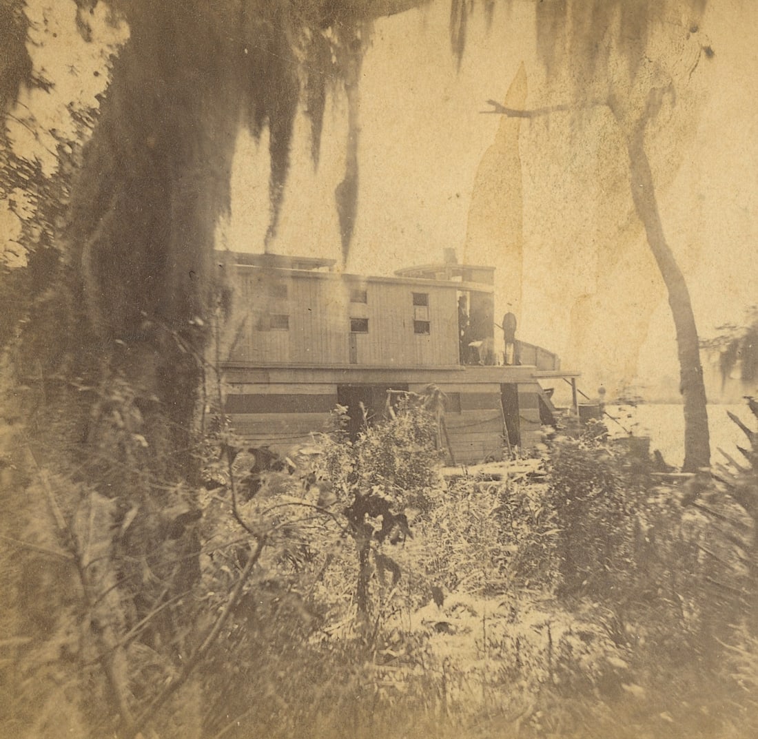 Antique Real Photo Stereoview Photo Ocklawaha River, FL: The provenance of this item is the forgotten (for many years) inventories of Artelisted. The stereoviews constitute wonderful testimonies of past time that tend to be unique. They were highly selected