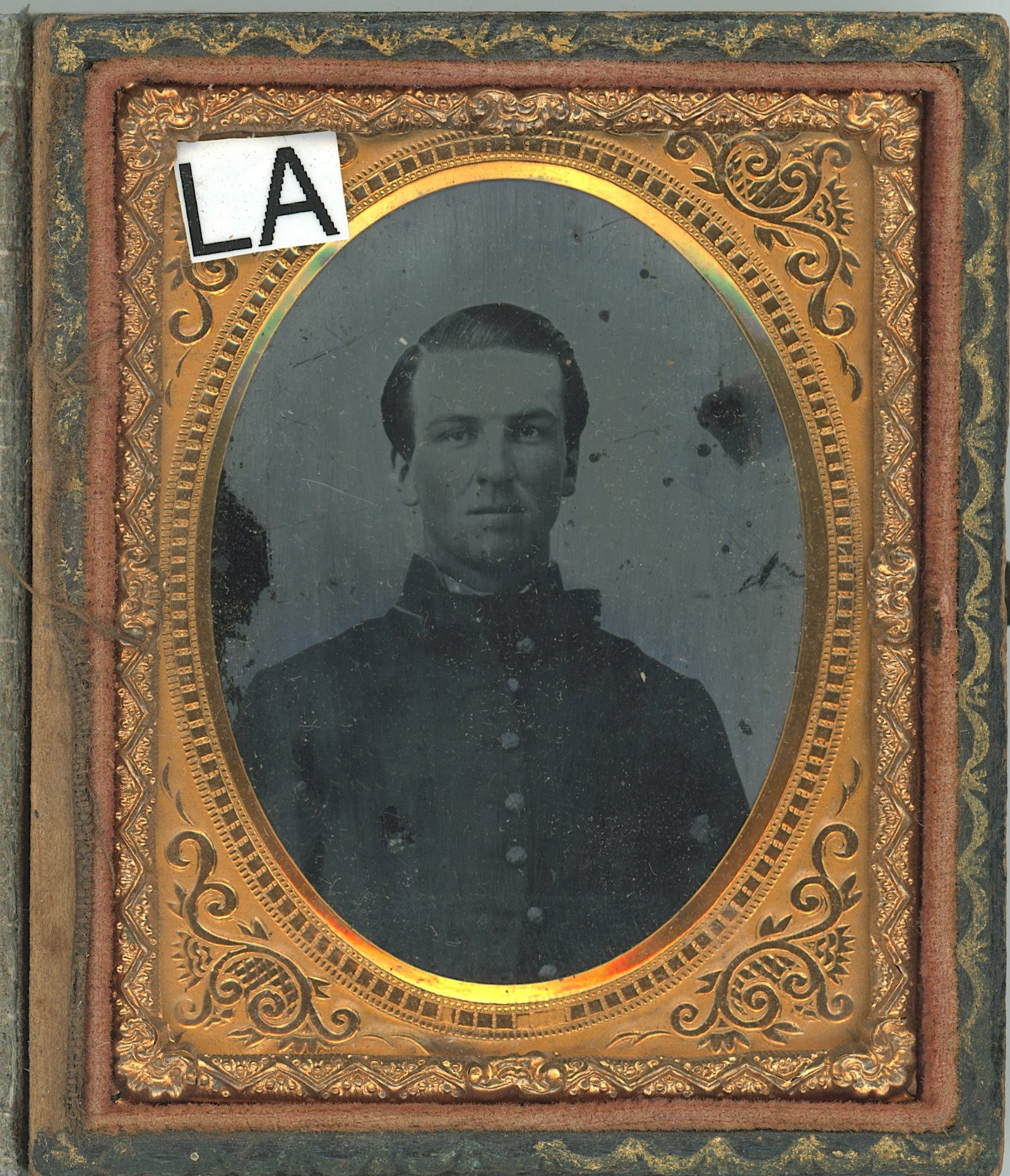 Antique Civil War Tintype Civil War Soldier in Uniform (1 of 3)