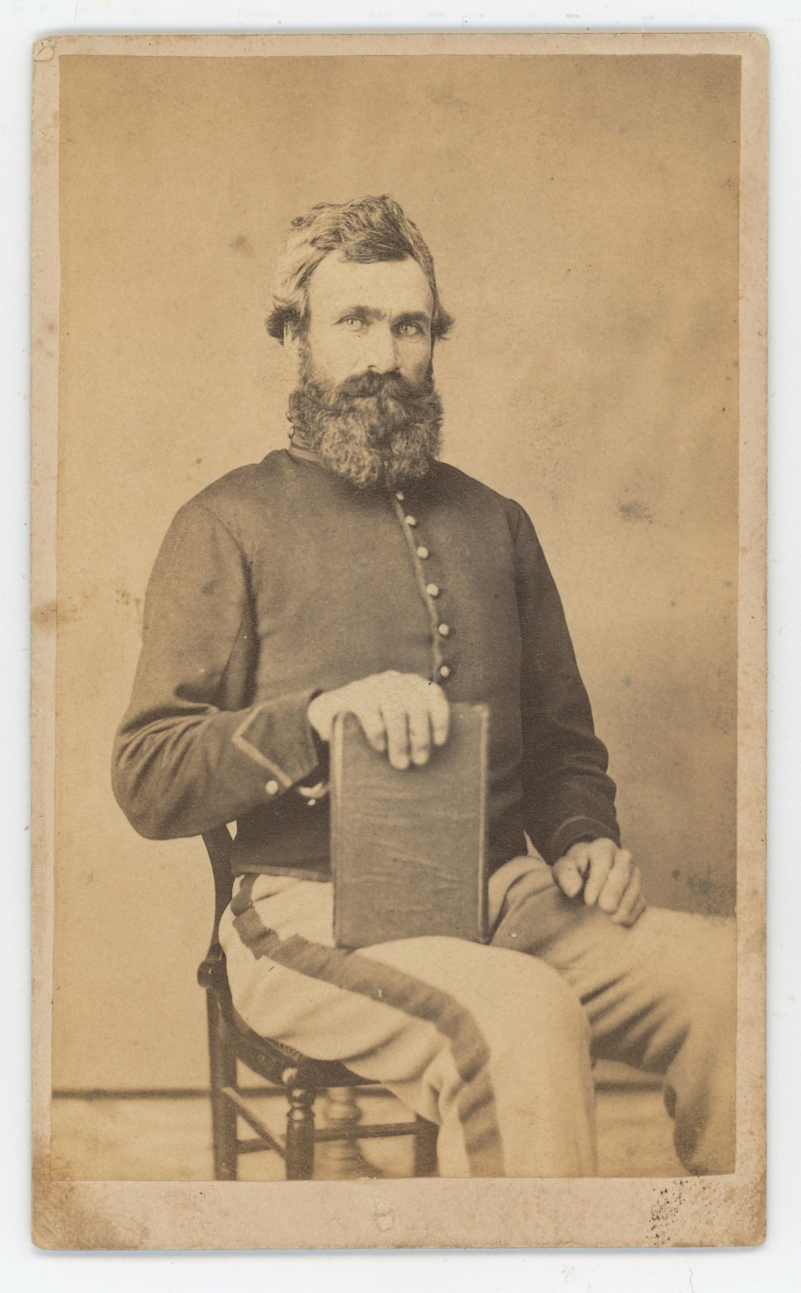 Antique Civil War Era CDV - UNION SOLDIER WITH BOOK (1 of 2)