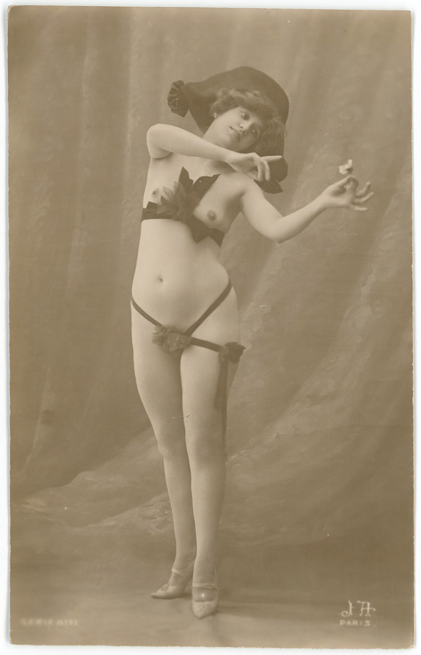 Antique Scarce Original 1910s RPPC Nude Girl Paris: The provenance of this item is the forgotten (for many years) inventories of Artelisted. The diemnsions are Approx. 5.25" x 3.3". THIS IS A RESERVE AUCTION, and the final price will include a Buyer?s 