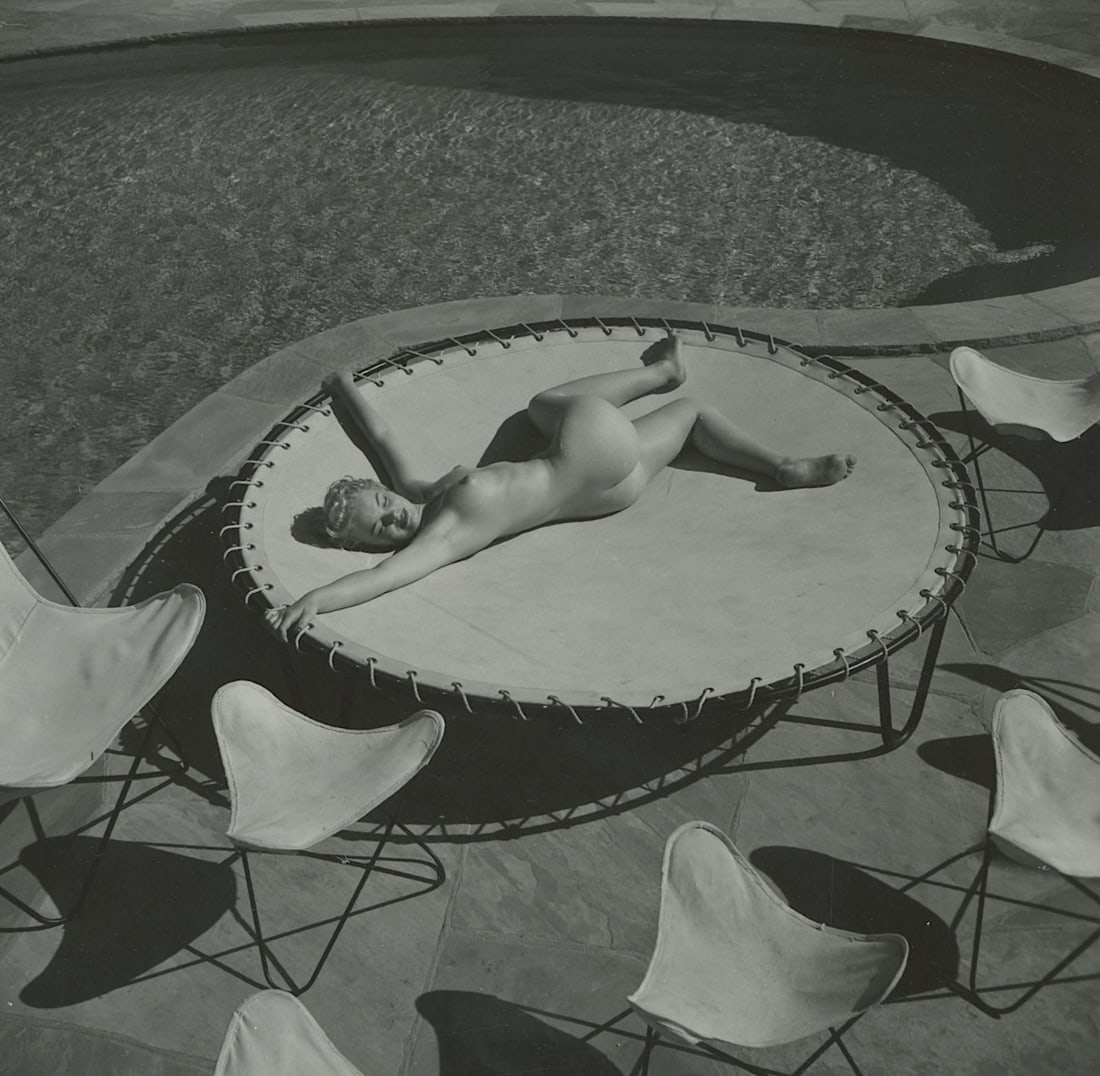 ANDR? DE DIENES Vintage Photo 1950s-1960s Nude Study: The provenance of this photo is from the archives of notable photographer Andr? de Dienes. The dimensions are Approx. 2" x 2.25" (variances can occur). This black and white gelatin photo was printed i