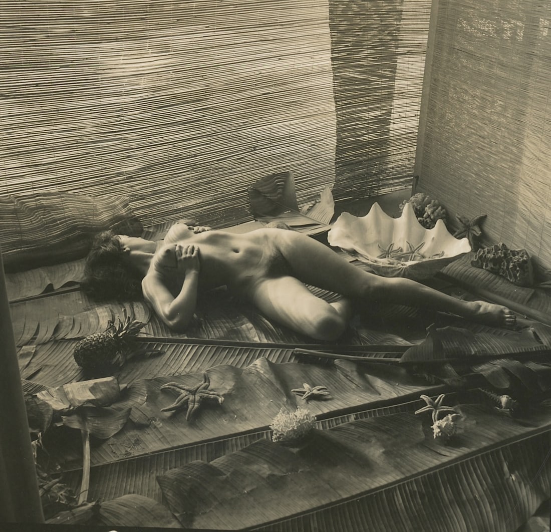 ANDR? DE DIENES Vintage Photo 1950s-1960s Nude Study: The provenance of this photo is from the archives of notable photographer Andr? de Dienes. The dimensions are Approx. 2" x 2.25" (variances can occur). This black and white gelatin photo was printed i