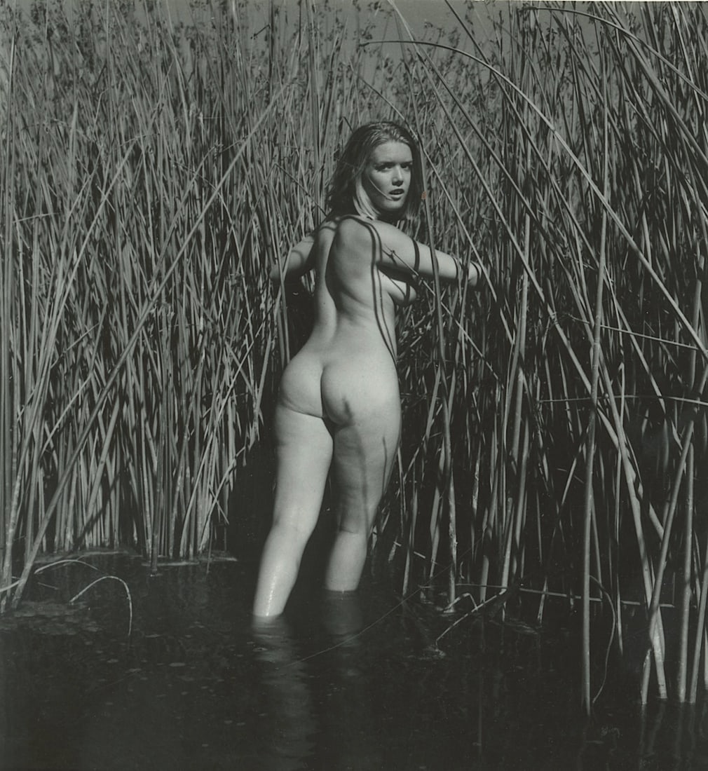 ANDR? DE DIENES Vintage Photo 1950s-1960s Nude Study: The provenance of this photo is from the archives of notable photographer Andr? de Dienes. The dimensions are Approx. 2" x 2.25" (variances can occur). This black and white gelatin photo was printed i