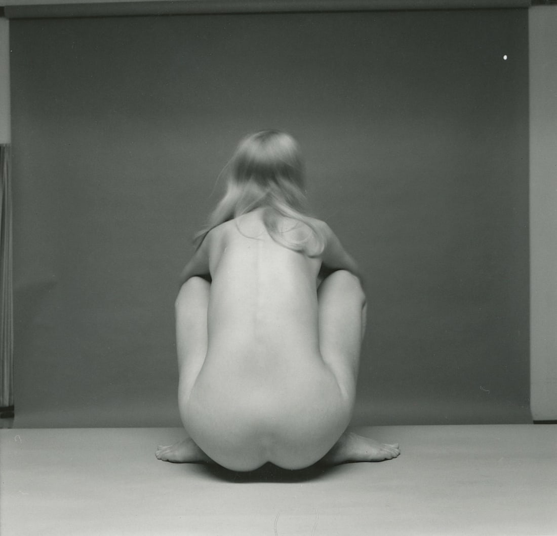 ANDR? DE DIENES Vintage Photo 1950s-1960s Nude Study: The provenance of this photo is from the archives of notable photographer Andr? de Dienes. The dimensions are Approx. 2" x 2.25" (variances can occur). This black and white gelatin photo was printed i