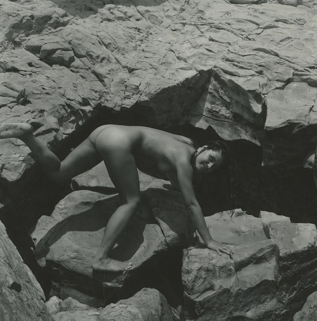 ANDR? DE DIENES Vintage Photo 1950s-1960s Nude Study: The provenance of this photo is from the archives of notable photographer Andr? de Dienes. The dimensions are Approx. 2" x 2.25" (variances can occur). This black and white gelatin photo was printed i
