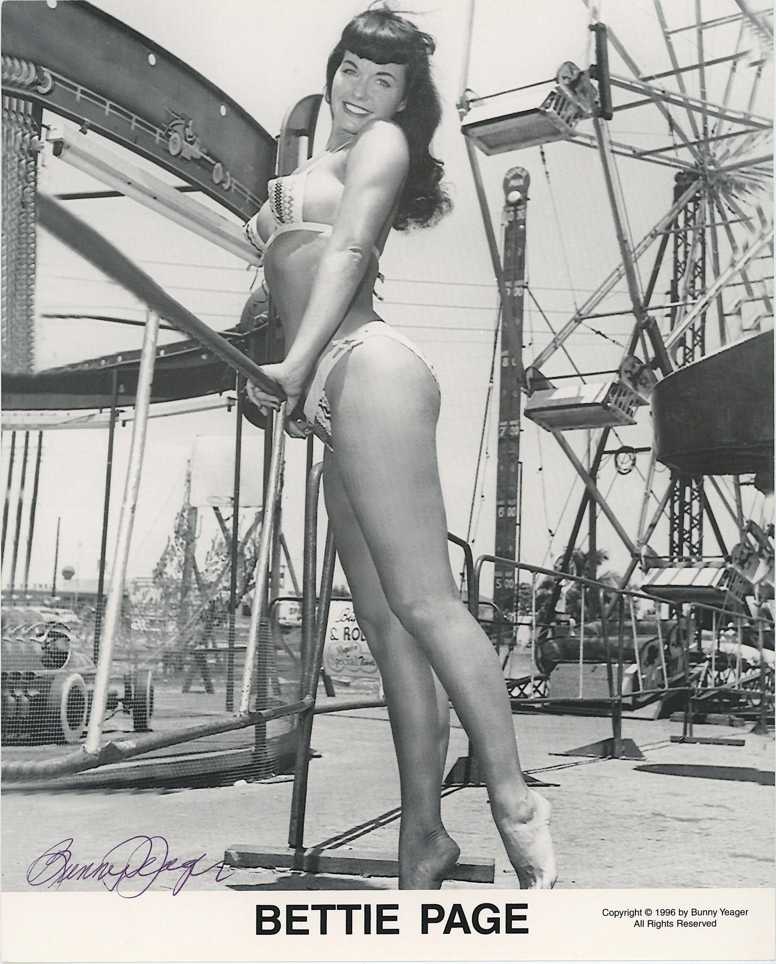 BUNNY YEAGER Vintage Pin Up Litho of BETTIE PAGE - SIGNED: This litho was signed by BUNNY YEAGER. This lot is consigned by a collector in RI. The provenance is from Bunny Yeager's estate/archives. Linnea Eleanor "Bunny" Yeager (March 13, 1929 - May 24, 2014) 