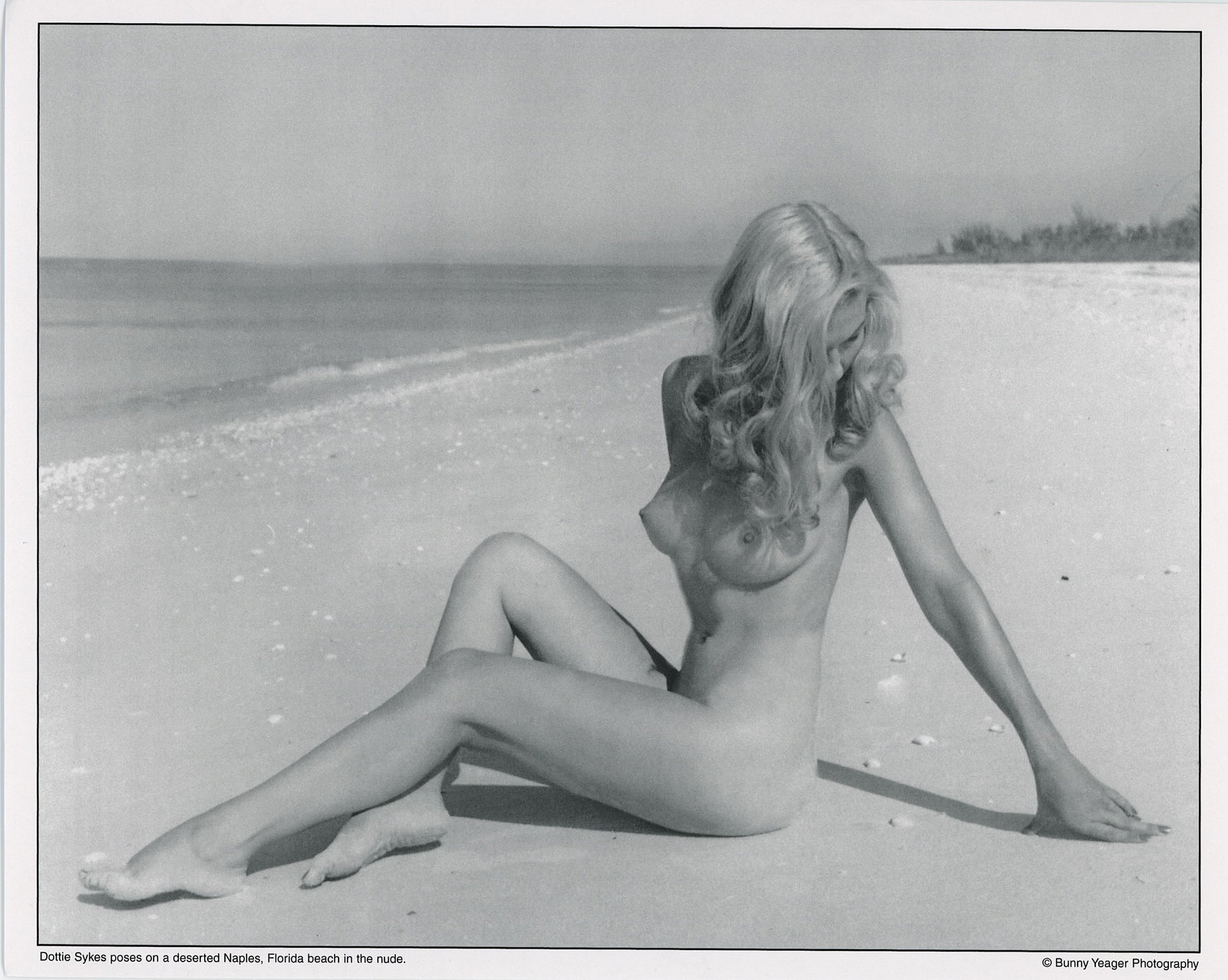 BUNNY YEAGER Vintage Pin Up Litho of DOTTIE SYKES: This lot is consigned by a collector in RI. The provenance is from Bunny Yeager's estate/archives. Linnea Eleanor "Bunny" Yeager (March 13, 1929 - May 24, 2014) was an American photographer and pin-up