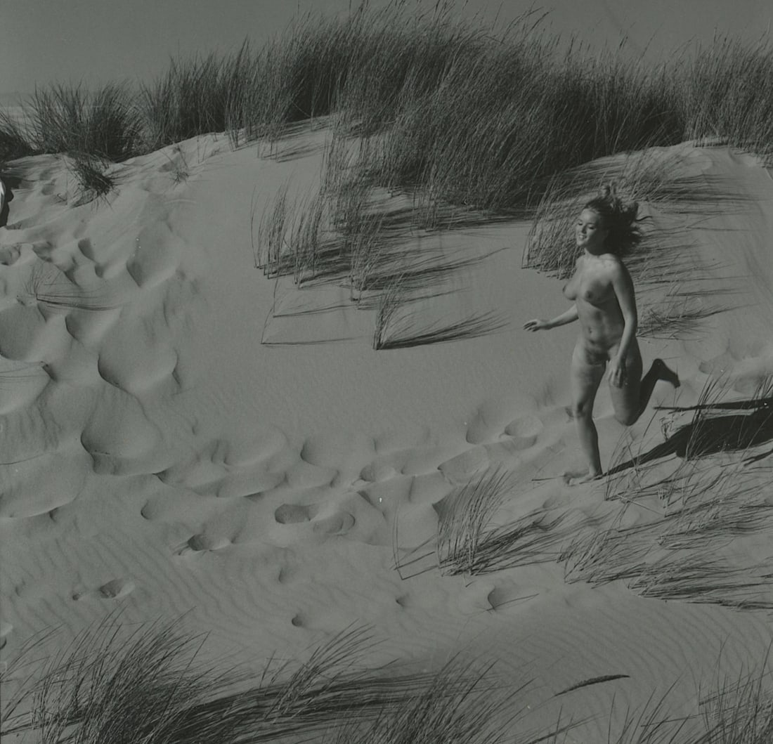 ANDR? DE DIENES Vintage Photo 1950s-1960s Nude Study: The provenance of this photo is from the archives of notable photographer Andr? de Dienes. The dimensions are Approx. 2" x 2.25" (variances can occur). This black and white gelatin photo was printed i