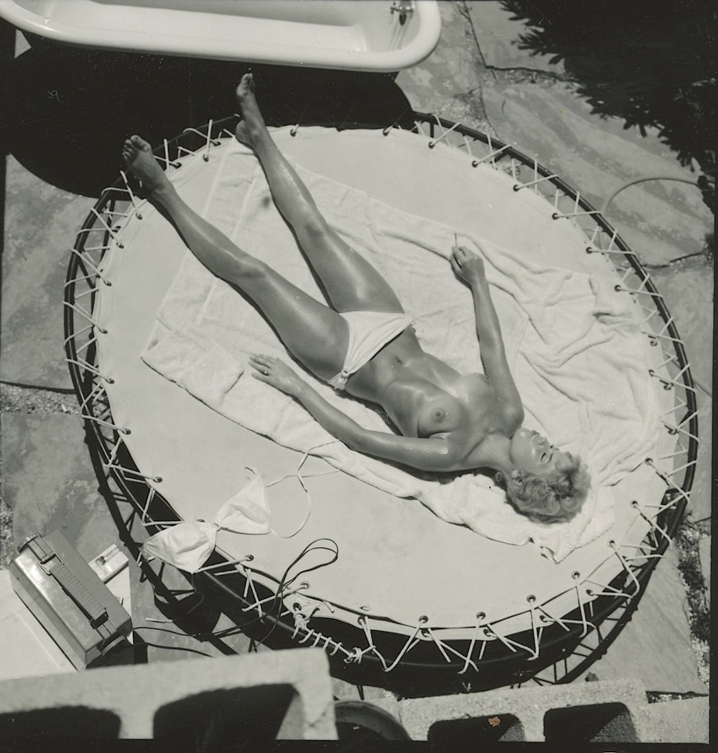ANDR? DE DIENES Vintage Photo 1950s-1960s Nude Study: The provenance of this photo is from the archives of notable photographer Andr? de Dienes. The dimensions are Approx. 2" x 2.25" (variances can occur). This black and white gelatin photo was printed i