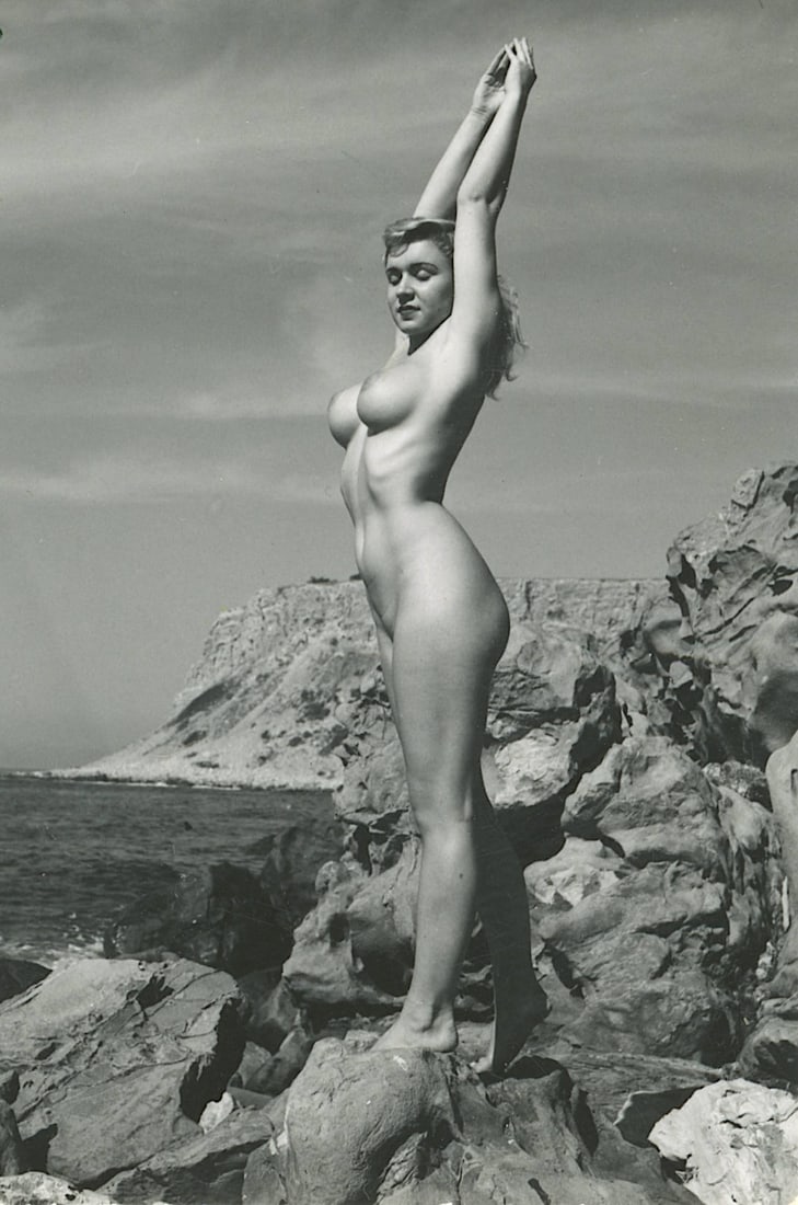 ANDR? DE DIENES Vintage Photo 1950s-1960s Nude Study: The provenance of this photo is from the archives of notable photographer Andr? de Dienes. The dimensions are Approx. 2" x 2.25" (variances can occur). This black and white gelatin photo was printed i