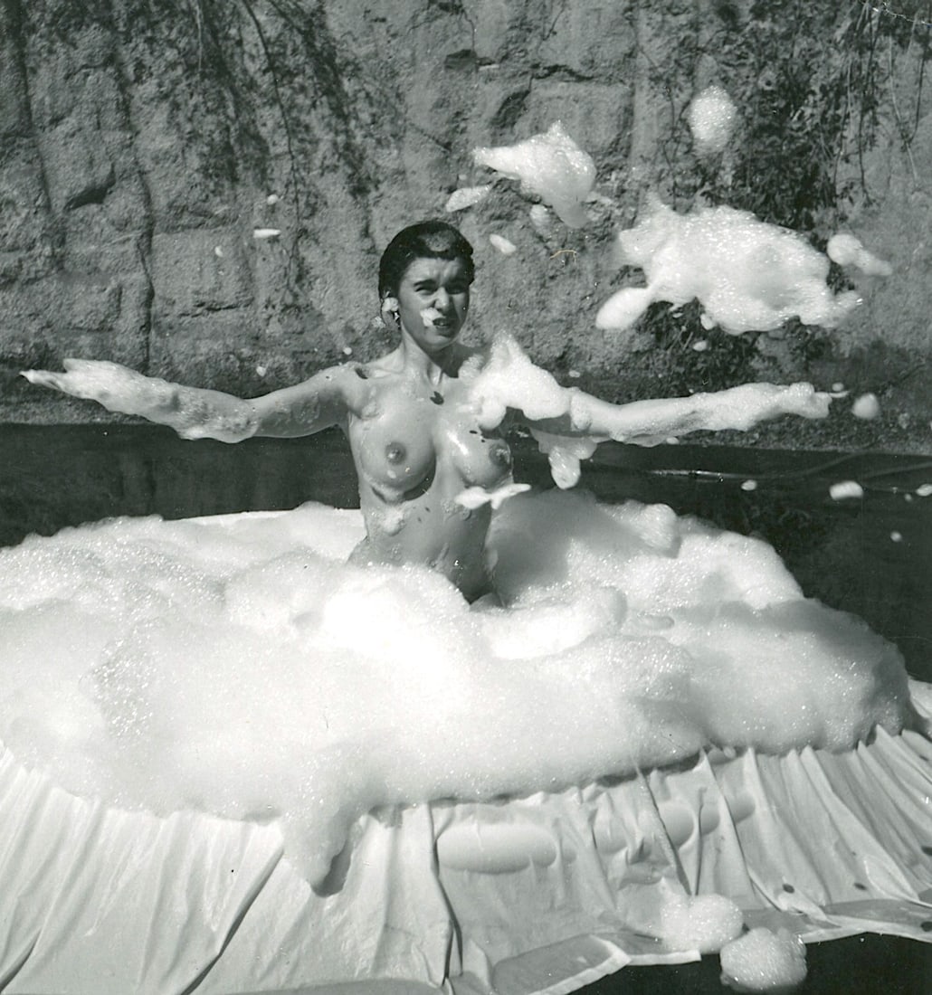 ANDR? DE DIENES Vintage Photo 1950s-1960s Nude Study: The provenance of this photo is from the archives of notable photographer Andr? de Dienes. The dimensions are Approx. 2" x 2.25" (variances can occur). This black and white gelatin photo was printed i