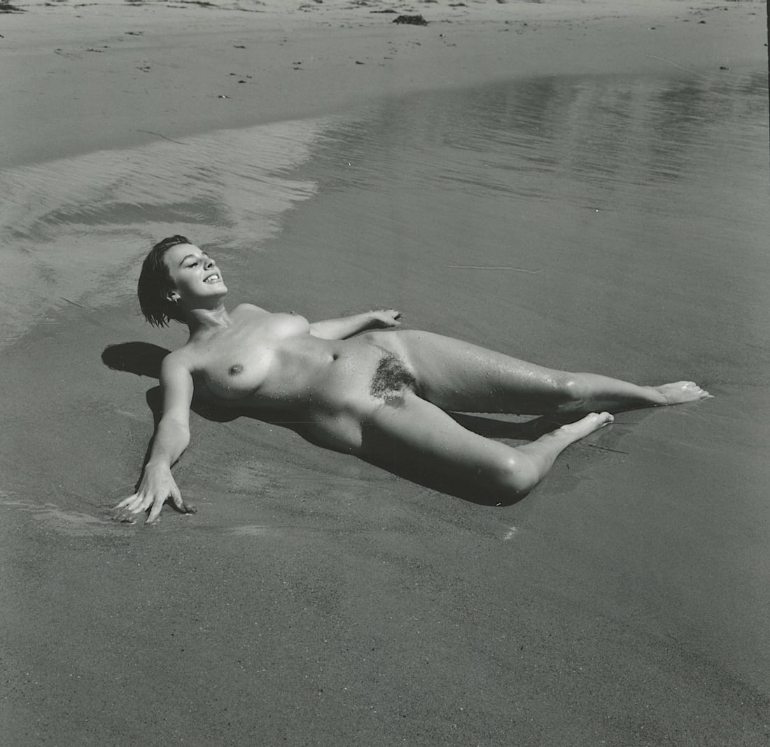 ANDR? DE DIENES Vintage Photo 1950s-1960s Nude Study: The provenance of this photo is from the archives of notable photographer Andr? de Dienes. The dimensions are Approx. 2" x 2.25" (variances can occur). This black and white gelatin photo was printed i