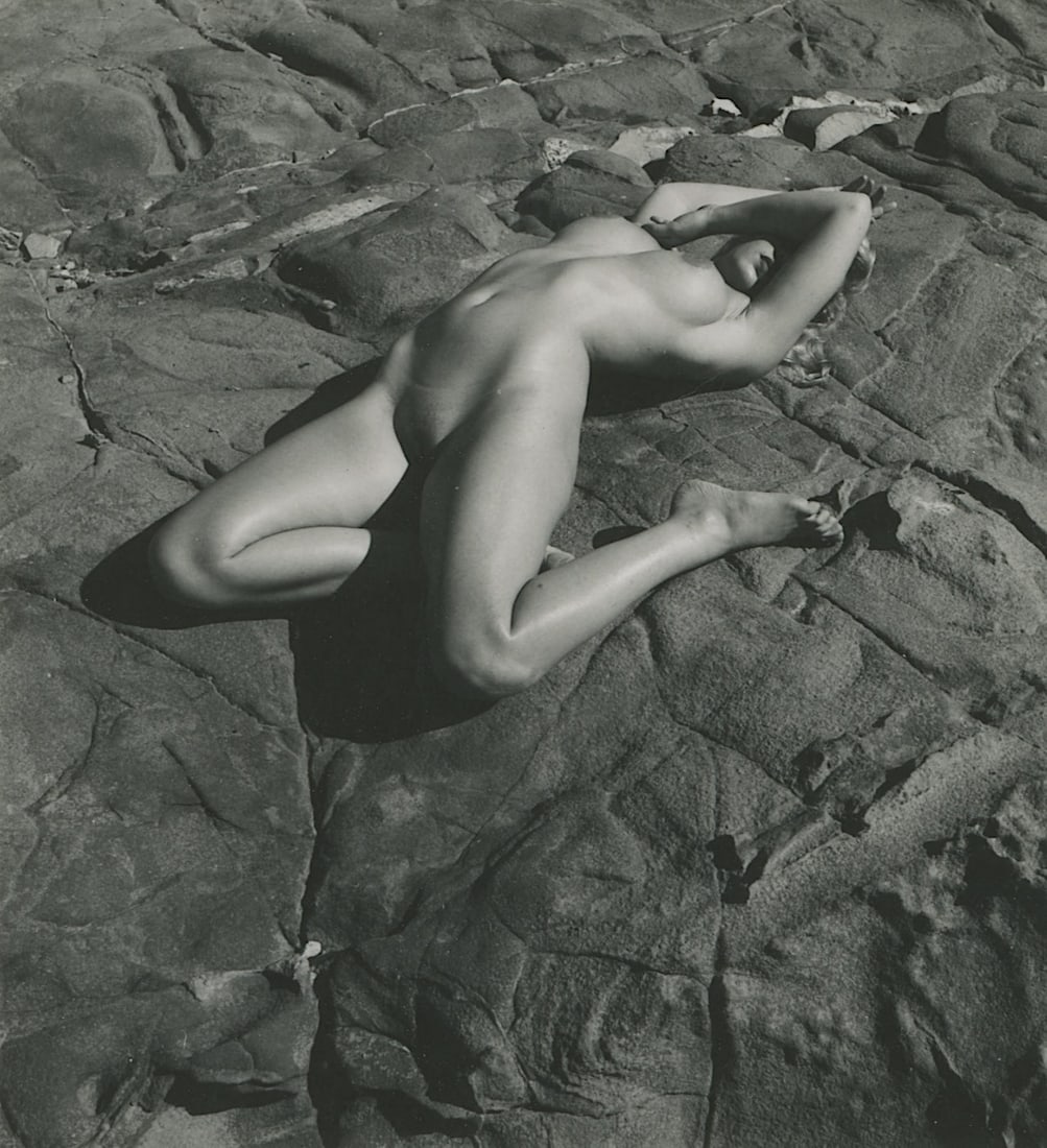 ANDR? DE DIENES Vintage Photo 1950s-1960s Nude Study: The provenance of this photo is from the archives of notable photographer Andr? de Dienes. The dimensions are Approx. 2" x 2.25" (variances can occur). This black and white gelatin photo was printed i