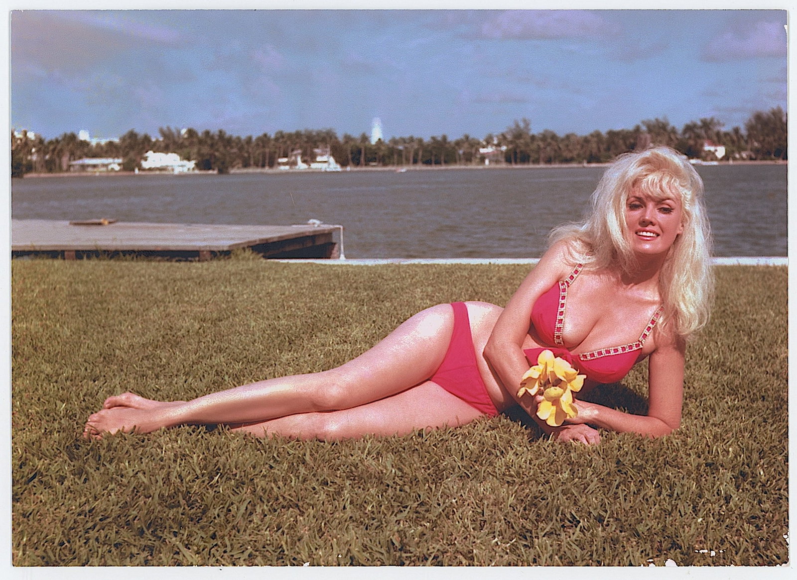 Vintage Photograph Ephemera of BUNNY YEAGER STAMPED: The provenance of this lot is from a collector in RI. The dimensions are Approx. 5" x 7". THIS IS A RESERVE AUCTION, and the final price will include a Buyer?s Premium. Please, view our full terms and