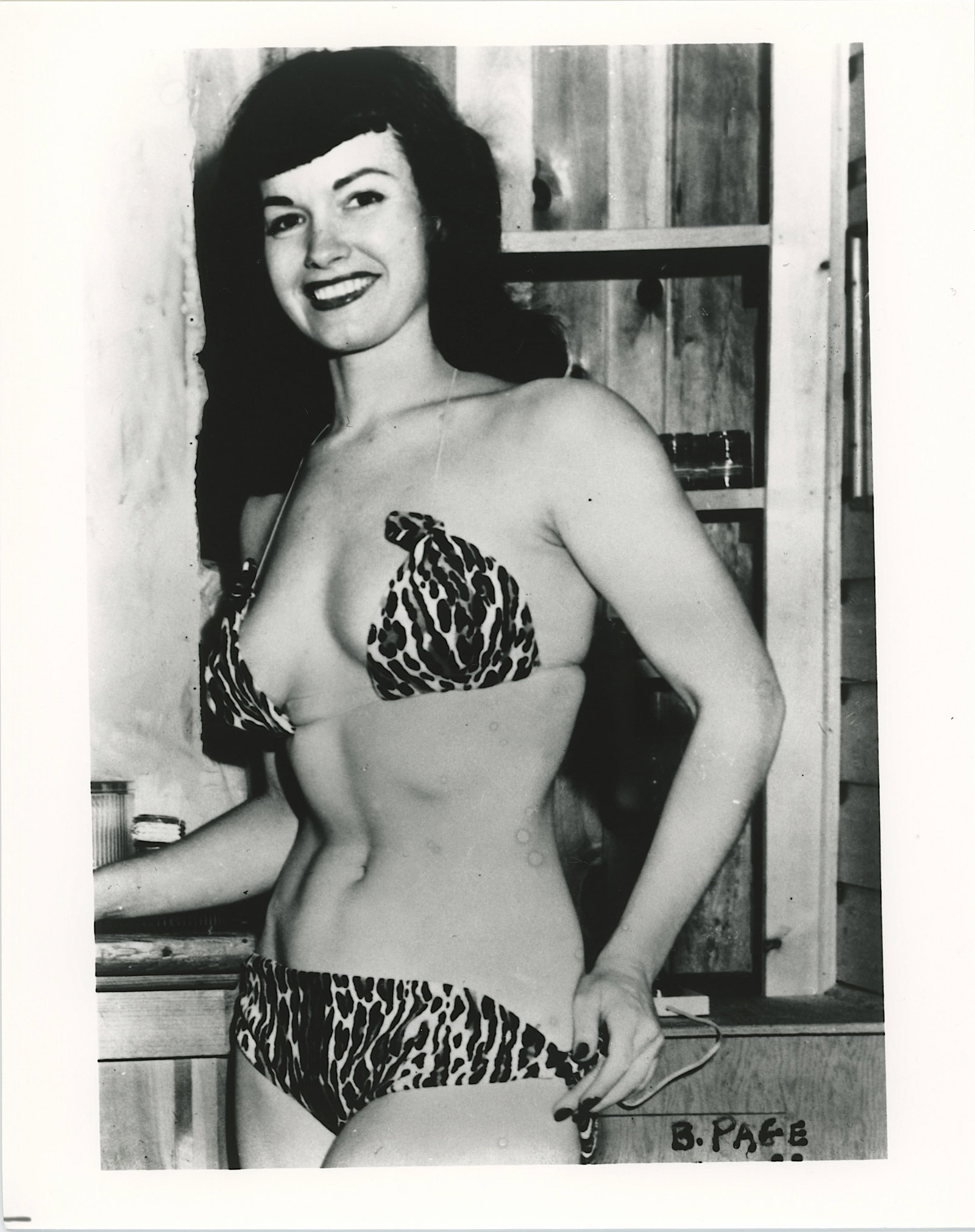 Vintage Photograph Ephemera of BETTIE PAGE: The provenance of this lot is from a collector in RI. The dimensions are Approx. 10" x 8". THIS IS A RESERVE AUCTION, and the final price will include a Buyer?s Premium. Please, view our full terms an