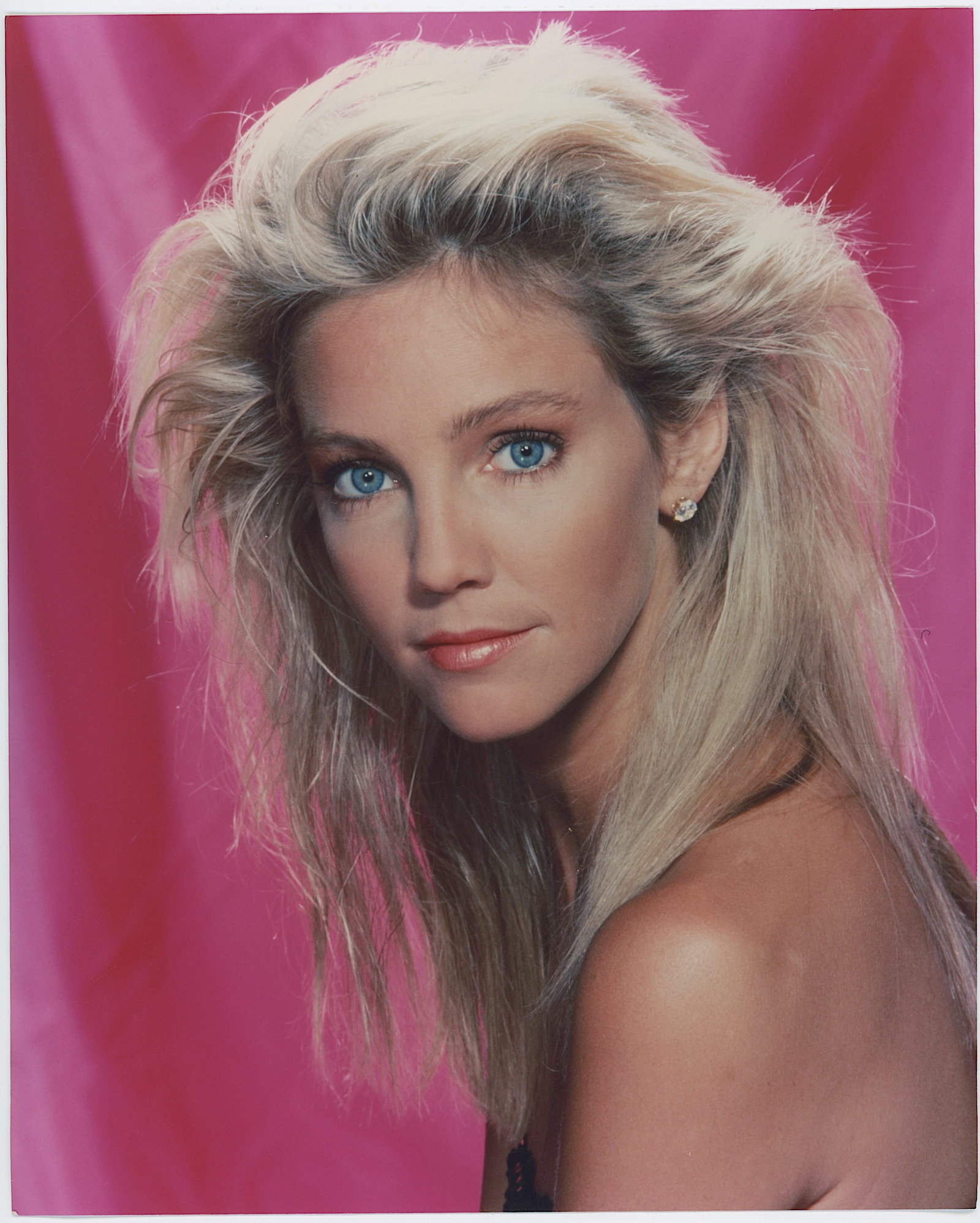 Vintage Photograph Ephemera of HEATHER LOCKLEAR: The provenance of this lot is from a collector in RI. The dimensions are Approx. 10" x 8". THIS IS A RESERVE AUCTION, and the final price will include a Buyer?s Premium. Please, view our full terms an
