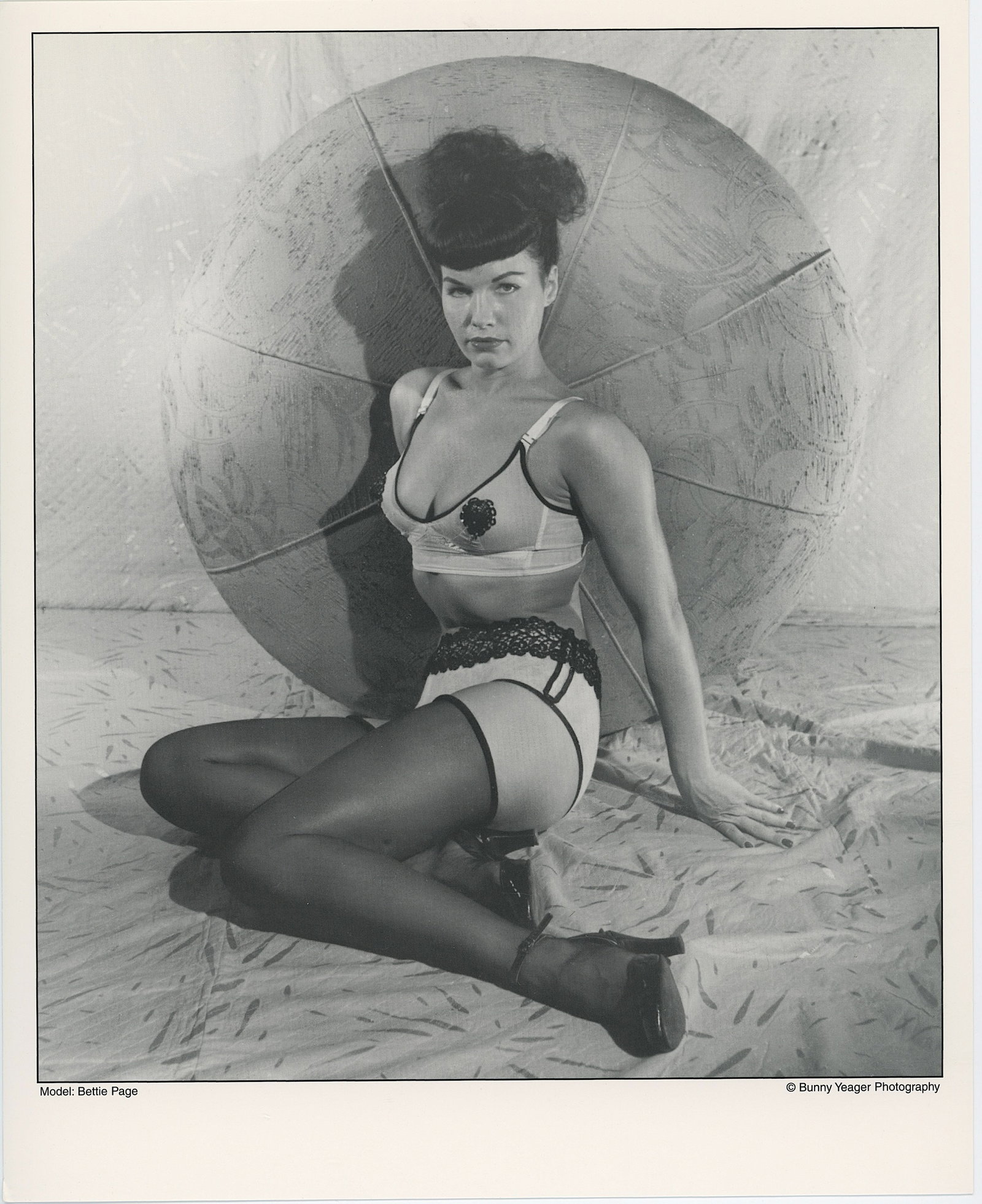 BUNNY YEAGER Vintage Pin Up Litho of BETTIE PAGE: This lot is consigned by a collector in RI. The provenance is from Bunny Yeager's estate/archives. Linnea Eleanor "Bunny" Yeager (March 13, 1929 - May 24, 2014) was an American photographer and pin-up