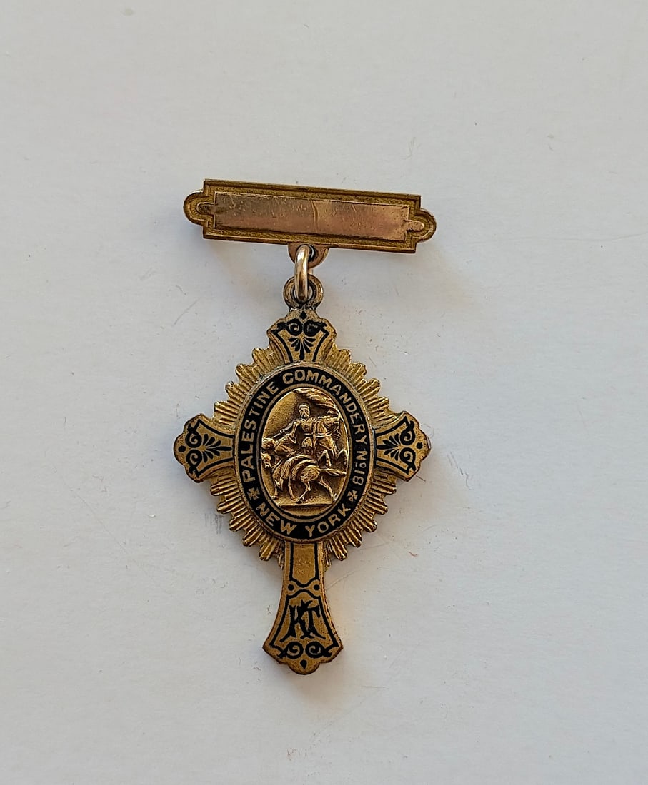 Knights Templar medal from the Palestine Commandery No. 18 in New York (1 of 2)