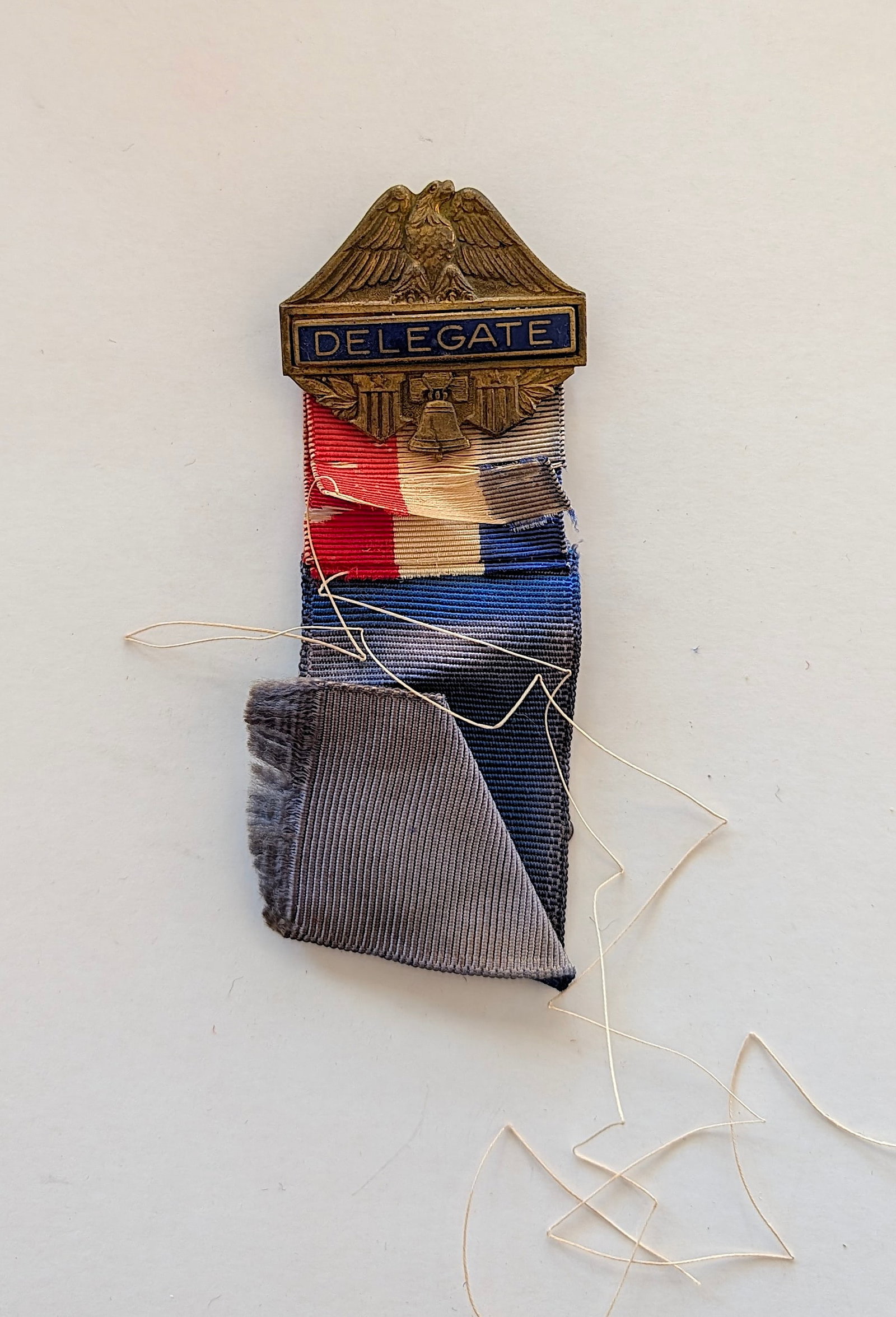 1940 Republican National Convention, Medal: The provenance of this item is from the inventories of Artelisted. We have included quality images to show it's actual condition. THIS IS A RESERVE AUCTION, and the final price will include a Buyer?s 