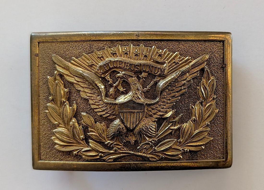 Vintage USA Brass Military BELT BUCKLE E PLURIBUS UNUM: The provenance of this item is from the inventories of Artelisted. We have included quality images to show it's actual condition. THIS IS A RESERVE AUCTION, and the final price will include a Buyer?s 