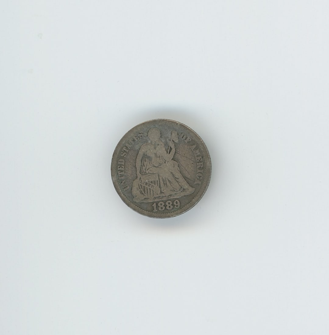 Seated Liberty dime, minted in 1889: The provenance of this item is from the inventories of Artelisted. We have included quality images to show it's actual condition. THIS IS A RESERVE AUCTION, and the final price will include a Buyer?s 