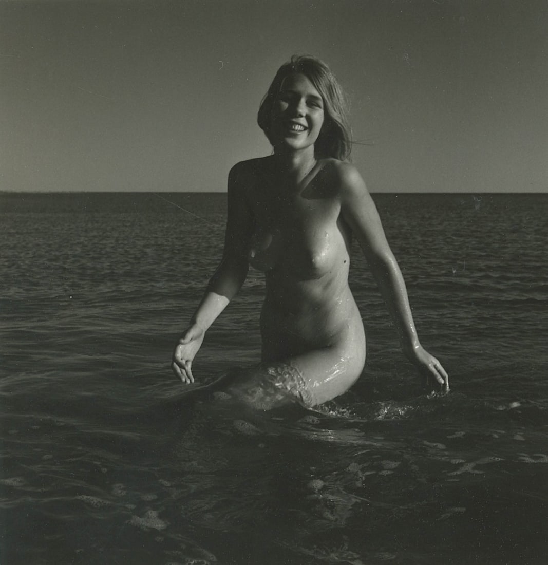 ANDR? DE DIENES Vintage Photo 1950s-1960s Nude Study: The provenance of this photo is from the archives of notable photographer Andr? de Dienes. The dimensions are Approx. 2" x 2.25" (variances can occur). This black and white gelatin photo was printed i