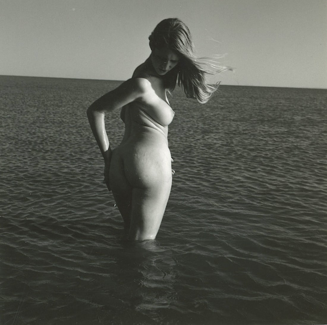 ANDR? DE DIENES Vintage Photo 1950s-1960s Nude Study: The provenance of this photo is from the archives of notable photographer Andr? de Dienes. The dimensions are Approx. 2" x 2.25" (variances can occur). This black and white gelatin photo was printed i