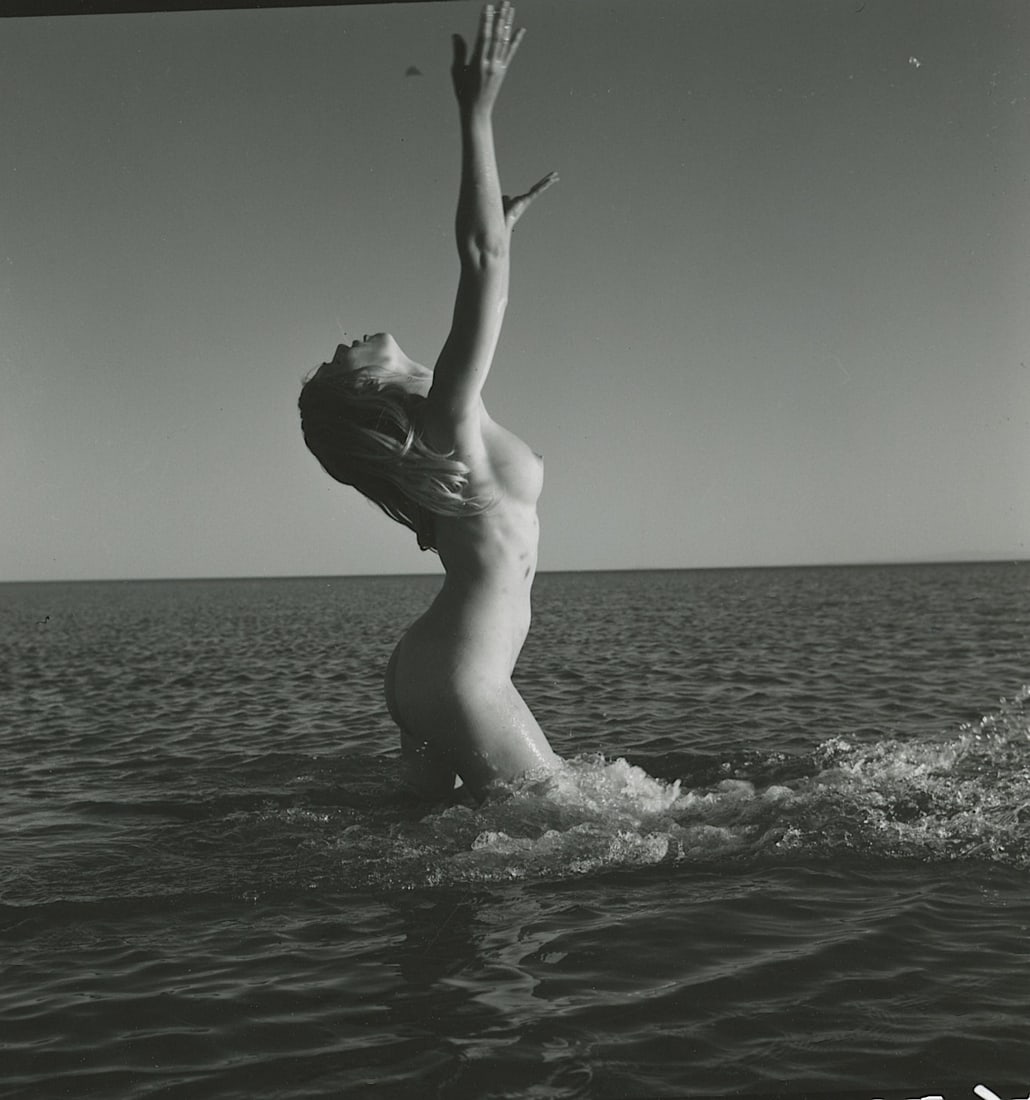 ANDR? DE DIENES Vintage Photo 1950s-1960s Nude Study: The provenance of this photo is from the archives of notable photographer Andr? de Dienes. The dimensions are Approx. 2" x 2.25" (variances can occur). This black and white gelatin photo was printed i