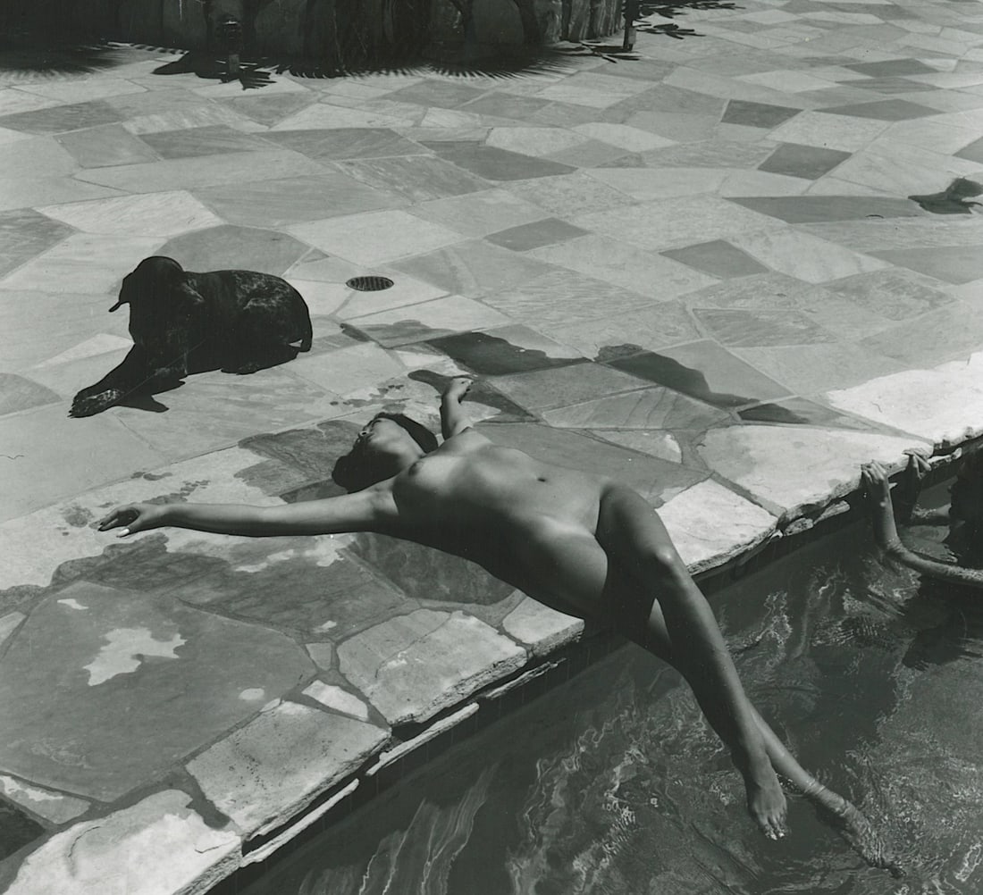 ANDR? DE DIENES Vintage Photo 1950s-1960s Nude Study: The provenance of this photo is from the archives of notable photographer Andr? de Dienes. The dimensions are Approx. 2" x 2.25" (variances can occur). This black and white gelatin photo was printed i