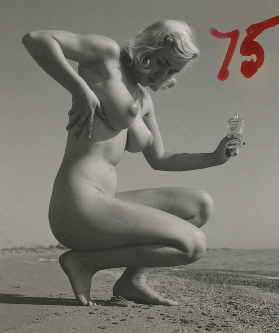 ANDR? DE DIENES Vintage Photo 1950s-1960s Nude Study: The provenance of this photo is from the archives of notable photographer Andr? de Dienes. The dimensions are Approx. 2" x 2.25" (variances can occur). This black and white gelatin photo was printed i