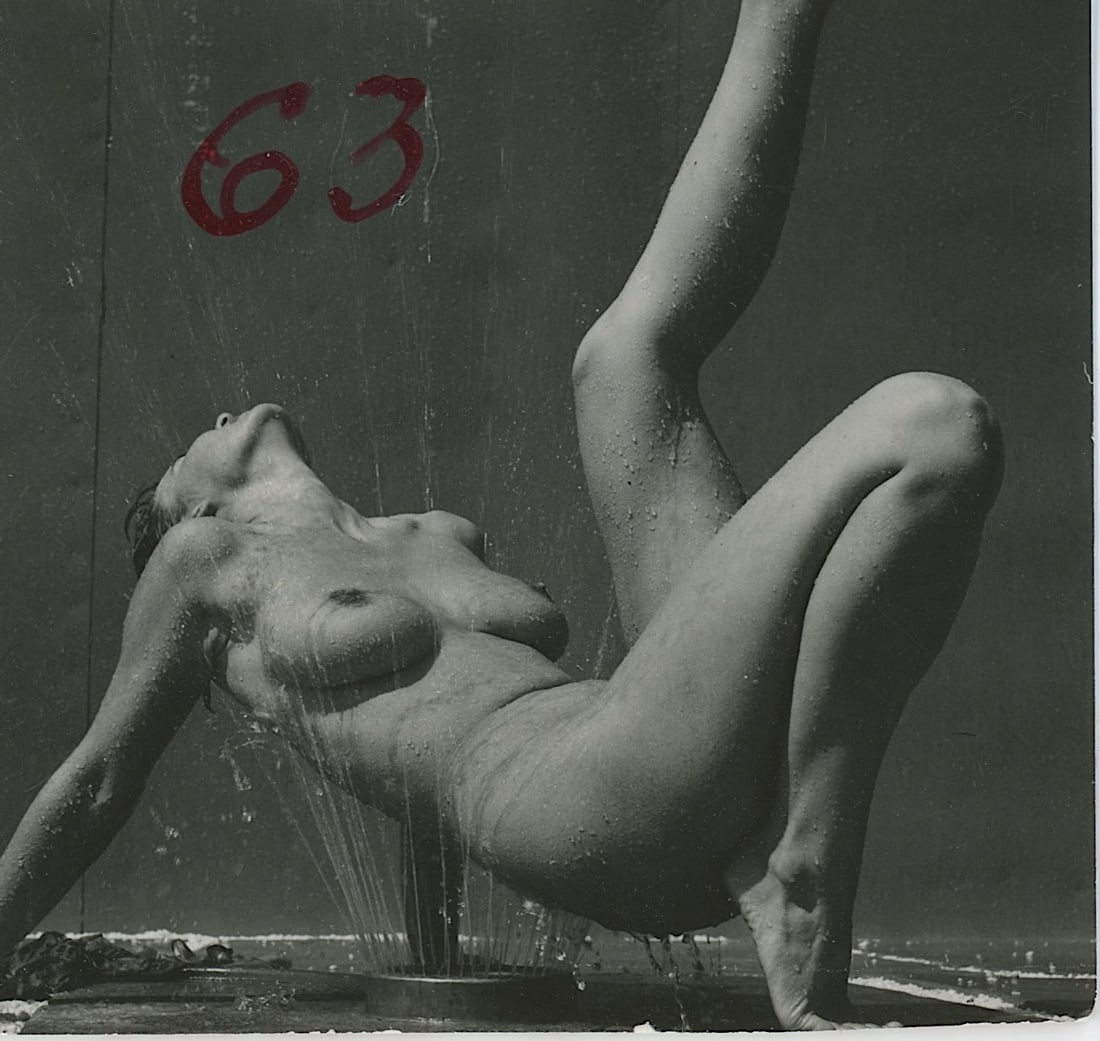 ANDR? DE DIENES Vintage Photo 1950s-1960s Nude Study: The provenance of this photo is from the archives of notable photographer Andr? de Dienes. The dimensions are Approx. 2" x 2.25" (variances can occur). This black and white gelatin photo was printed i