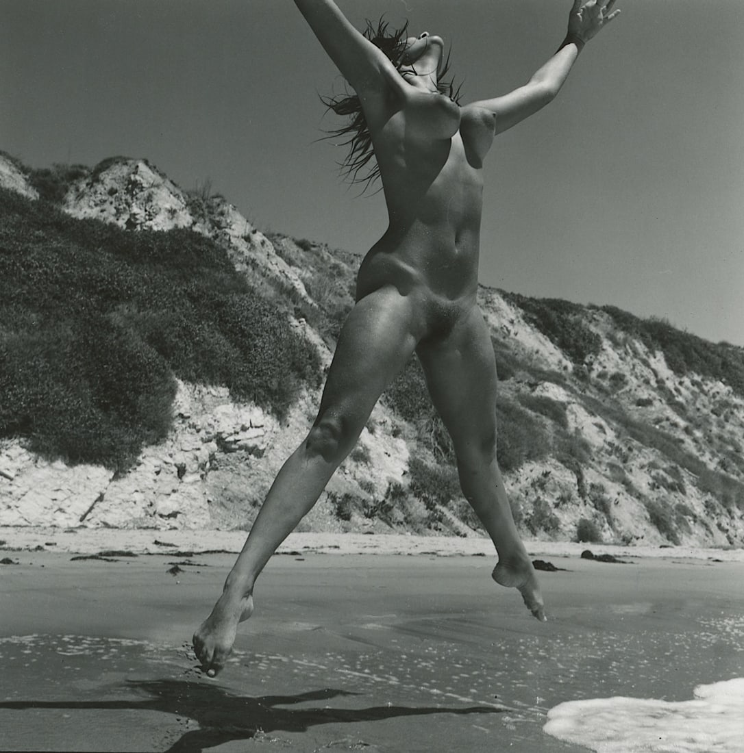 ANDR? DE DIENES Vintage Photo 1950s-1960s Nude Study: The provenance of this photo is from the archives of notable photographer Andr? de Dienes. The dimensions are Approx. 2" x 2.25" (variances can occur). This black and white gelatin photo was printed i