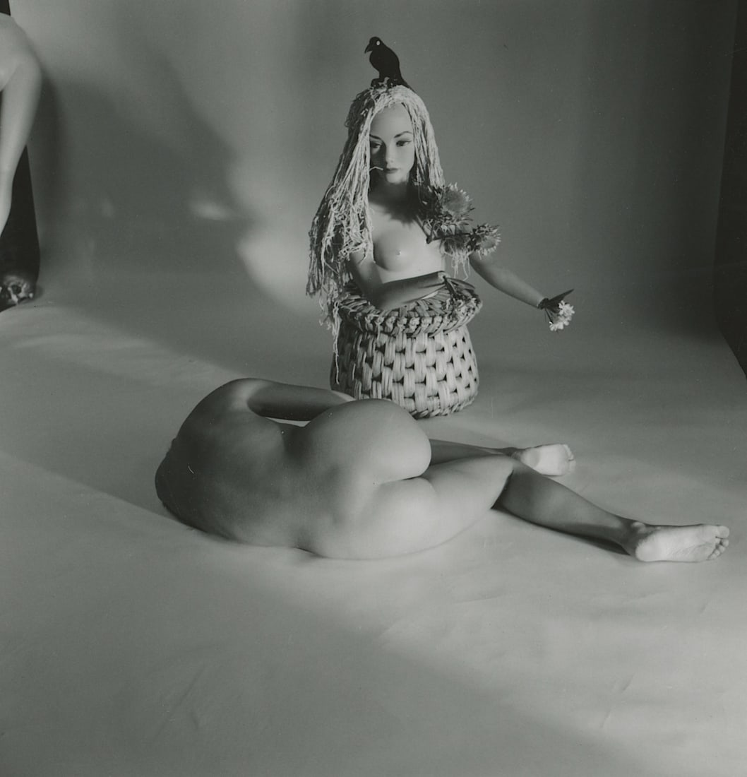 ANDR? DE DIENES Vintage Photo 1950s-1960s Nude Study: The provenance of this photo is from the archives of notable photographer Andr? de Dienes. The dimensions are Approx. 2" x 2.25" (variances can occur). This black and white gelatin photo was printed i