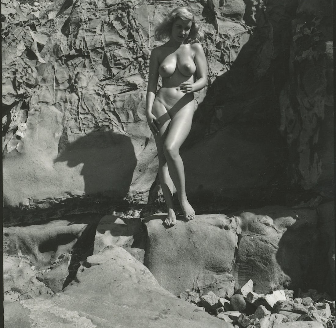 ANDR? DE DIENES Vintage Photo 1950s-1960s Nude Study: The provenance of this photo is from the archives of notable photographer Andr? de Dienes. The dimensions are Approx. 2" x 2.25" (variances can occur). This black and white gelatin photo was printed i
