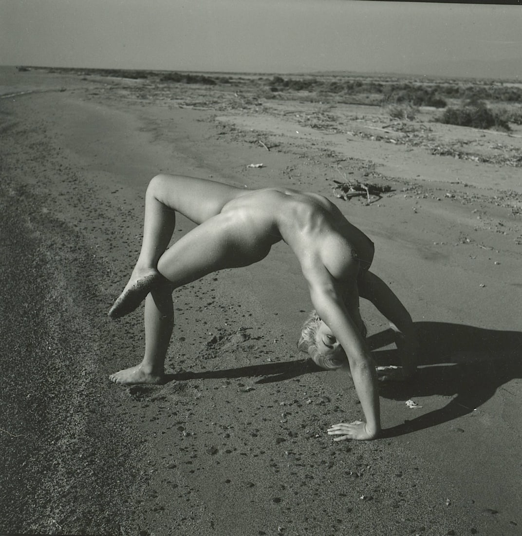 ANDR? DE DIENES Vintage Photo 1950s-1960s Nude Study: The provenance of this photo is from the archives of notable photographer Andr? de Dienes. The dimensions are Approx. 2" x 2.25" (variances can occur). This black and white gelatin photo was printed i