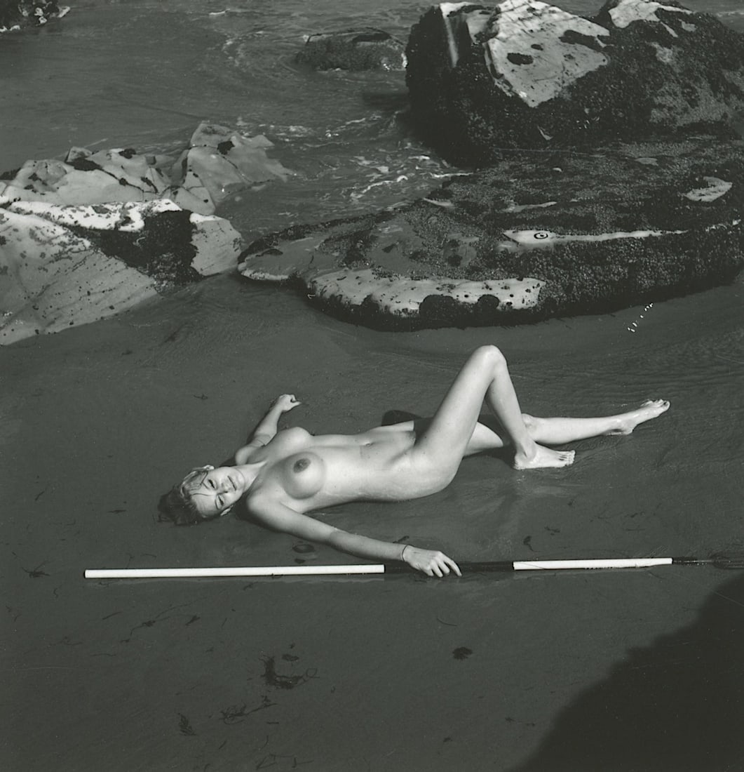 ANDR? DE DIENES Vintage Photo 1950s-1960s Nude Study: The provenance of this photo is from the archives of notable photographer Andr? de Dienes. The dimensions are Approx. 2" x 2.25" (variances can occur). This black and white gelatin photo was printed i