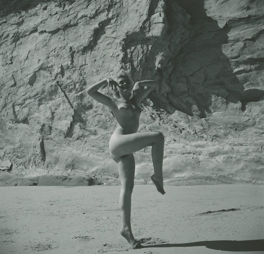 ANDR? DE DIENES Vintage Photo 1950s-1960s Nude Study: The provenance of this photo is from the archives of notable photographer Andr? de Dienes. The dimensions are Approx. 2" x 2.25" (variances can occur). This black and white gelatin photo was printed i