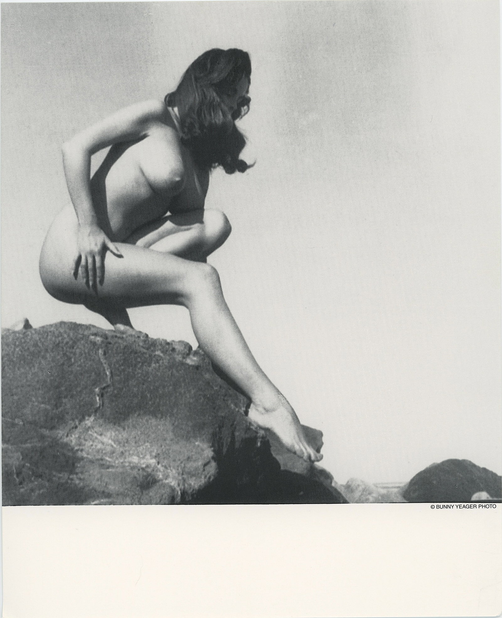 BUNNY YEAGER Vintage Pin Up Litho DIANE WEBBER: This lot is consigned by a collector in RI. The provenance is from Bunny Yeager's estate/archives. Linnea Eleanor "Bunny" Yeager (March 13, 1929 - May 24, 2014) was an American photographer and