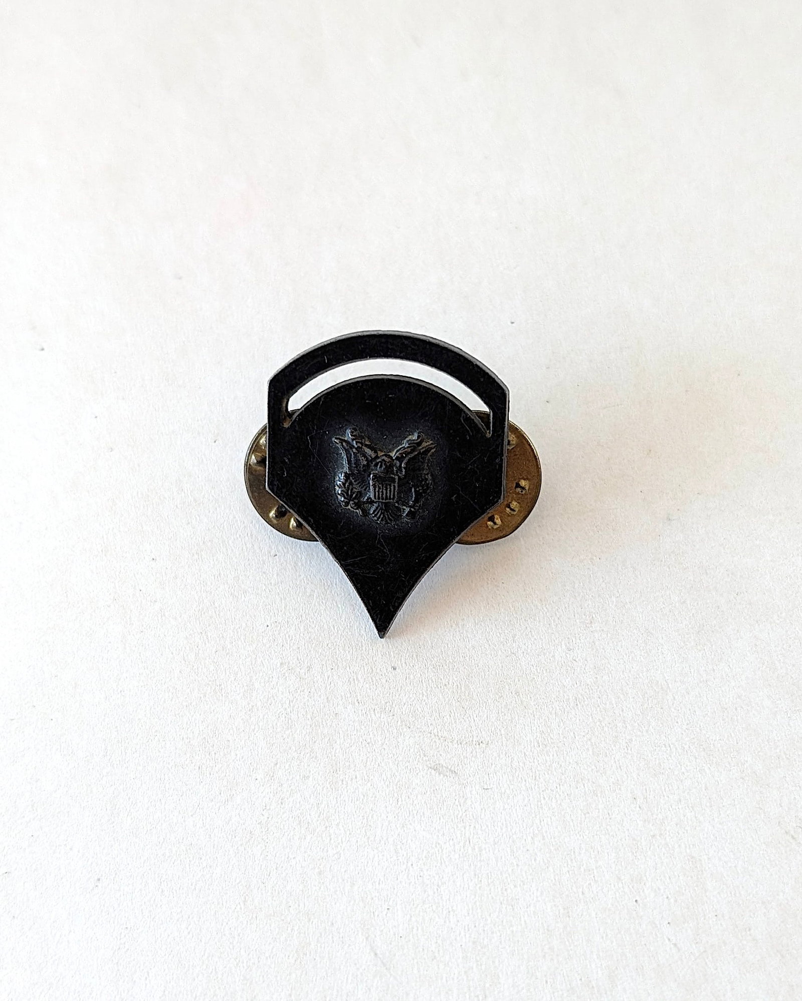 Vintage Scarce Authentic Military Collectible / Artelisted Inventory: Vintage Scarce Authentic Military Collectible / Artelisted Inventory. Our information received when purchased together with more important quality military collectibles, this lot was part of a closed 
