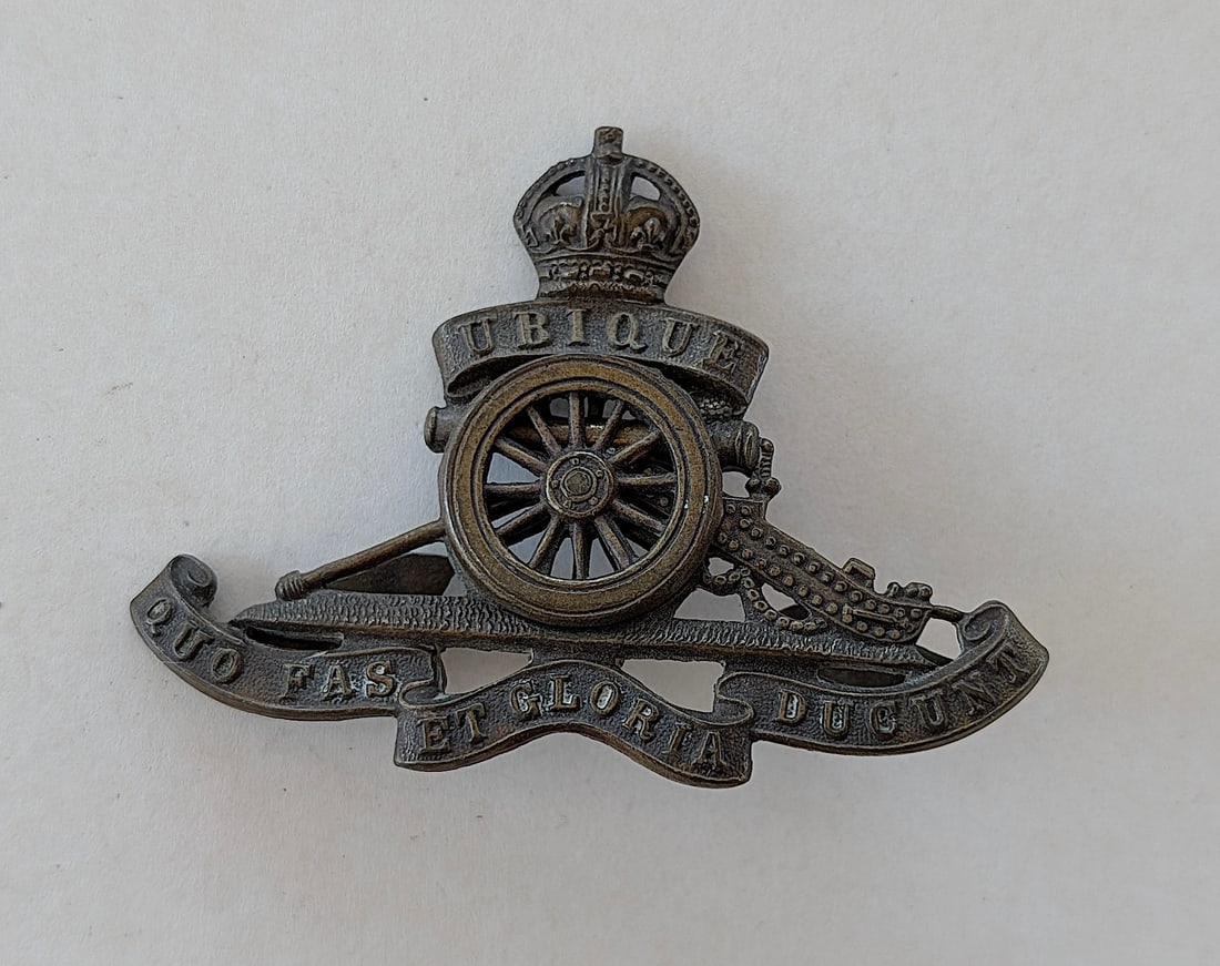 Vintage Scarce Authentic Military Collectible / Artelisted Inventory: Vintage Scarce Authentic Military Collectible / Artelisted Inventory. Our information received when purchased together with more important quality military collectibles, this lot was part of a closed 