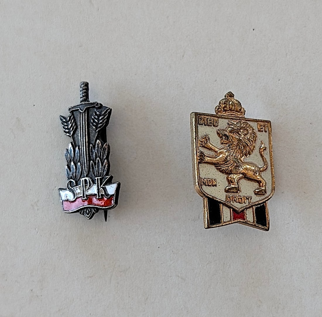 Vintage Scarce Authentic Military Collectible / Artelisted Inventory: Vintage Scarce Authentic Military Collectible / Artelisted Inventory. Our information received when purchased together with more important quality military collectibles, this lot was part of a closed 