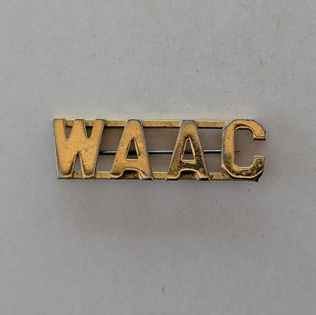 Vintage Scarce Authentic Military Collectible / Artelisted Inventory: Vintage Scarce Authentic Military Collectible / Artelisted Inventory. Our information received when purchased together with more important quality military collectibles, this lot was part of a closed 